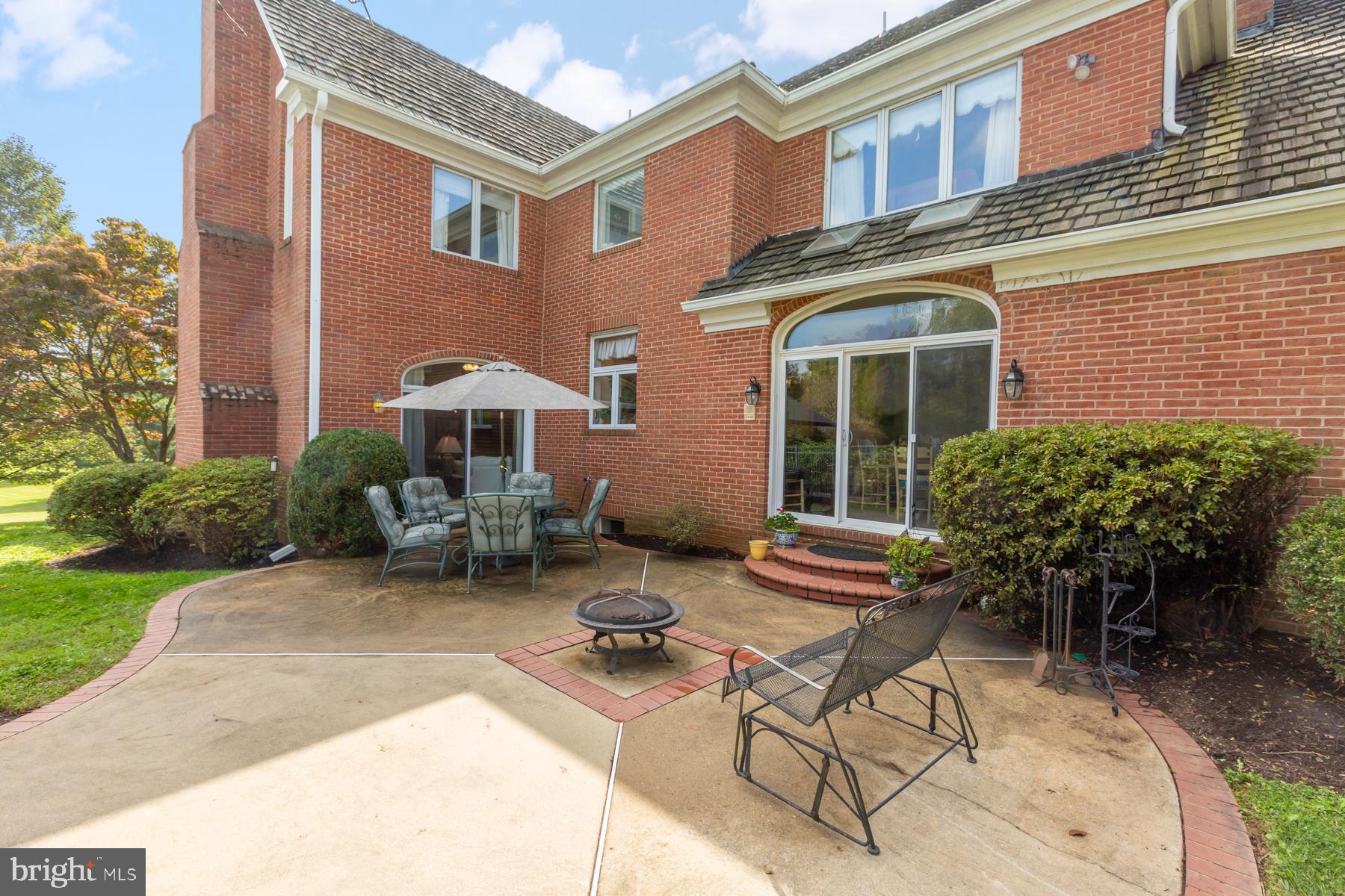5615 Foggy LANE