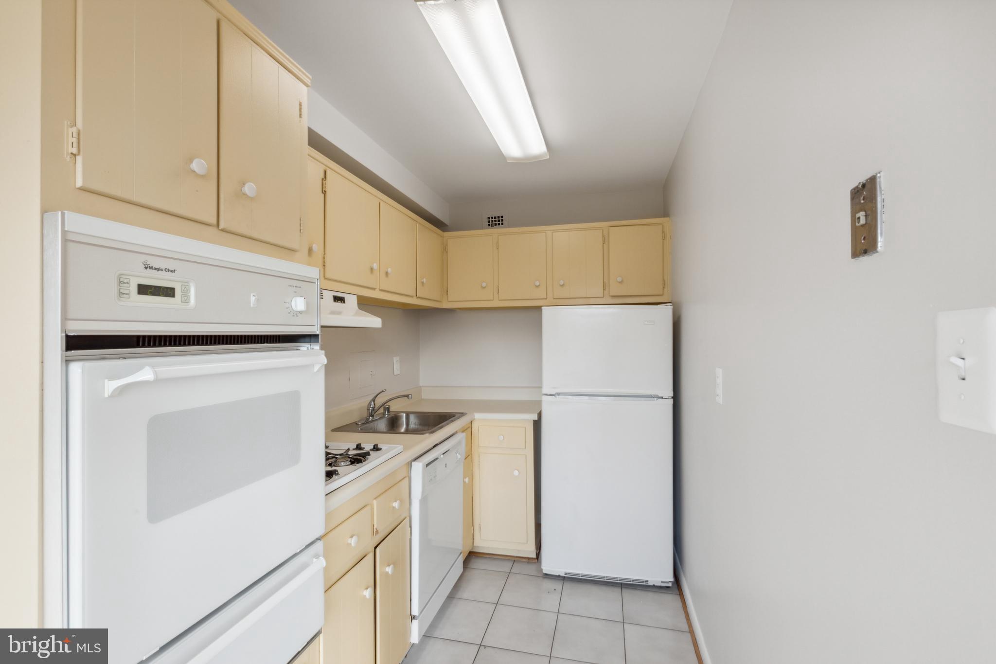 10201 Grosvenor PLACE Unit: 707