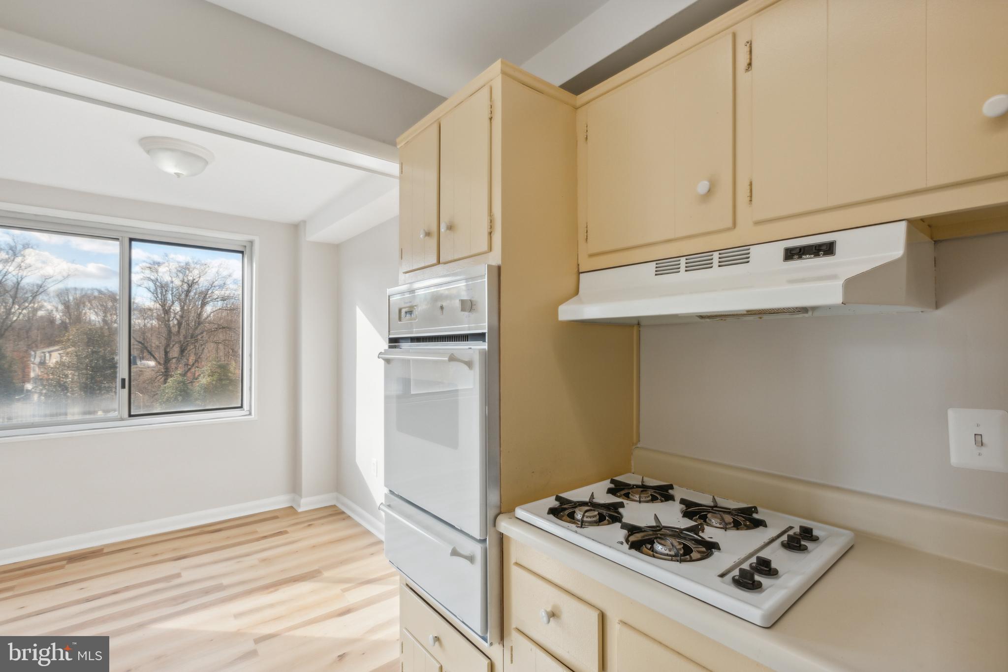 10201 Grosvenor PLACE Unit: 707