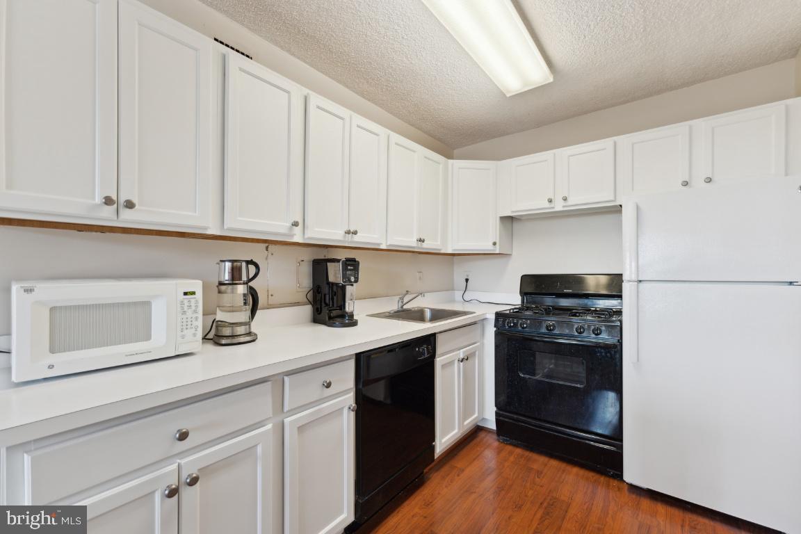 5225 Pooks Hill ROAD Unit: 406S