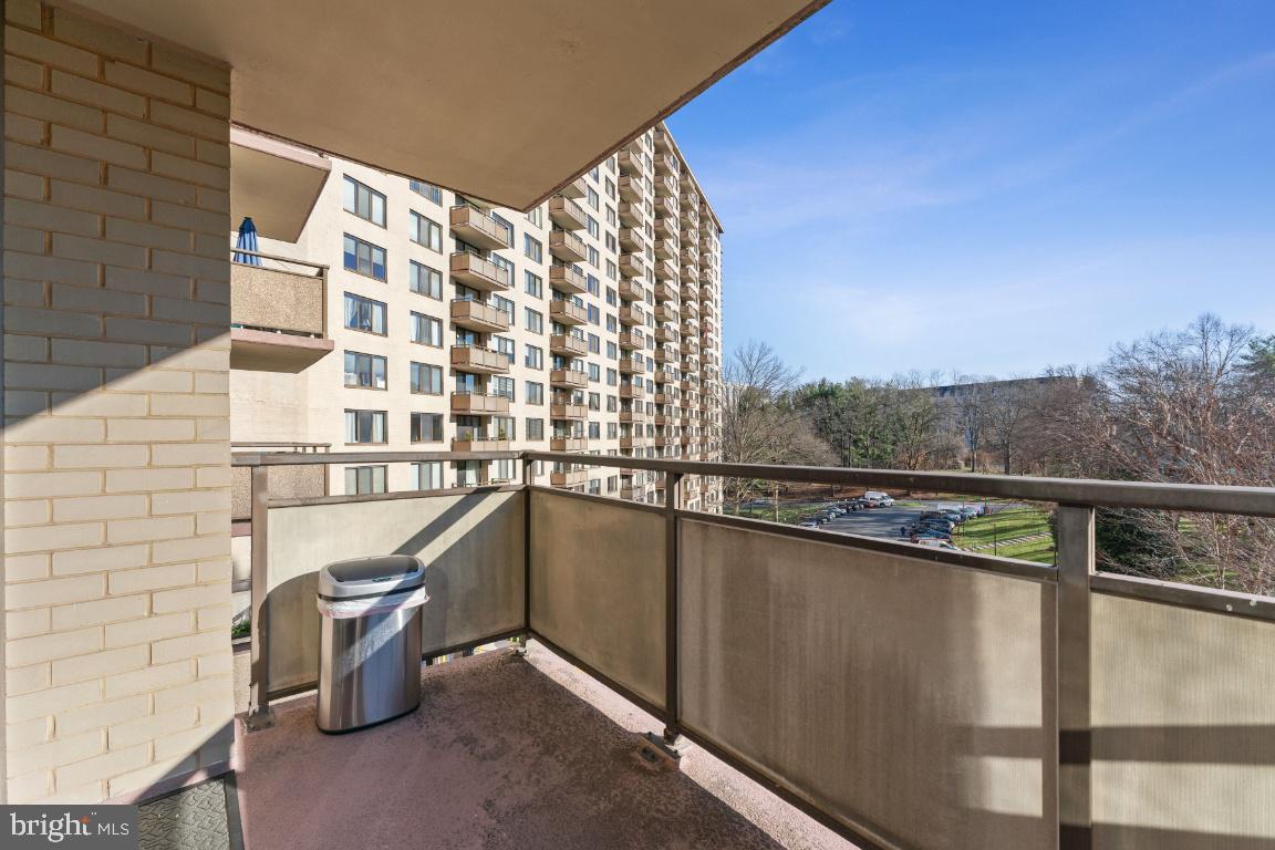 5225 Pooks Hill ROAD Unit: 406S