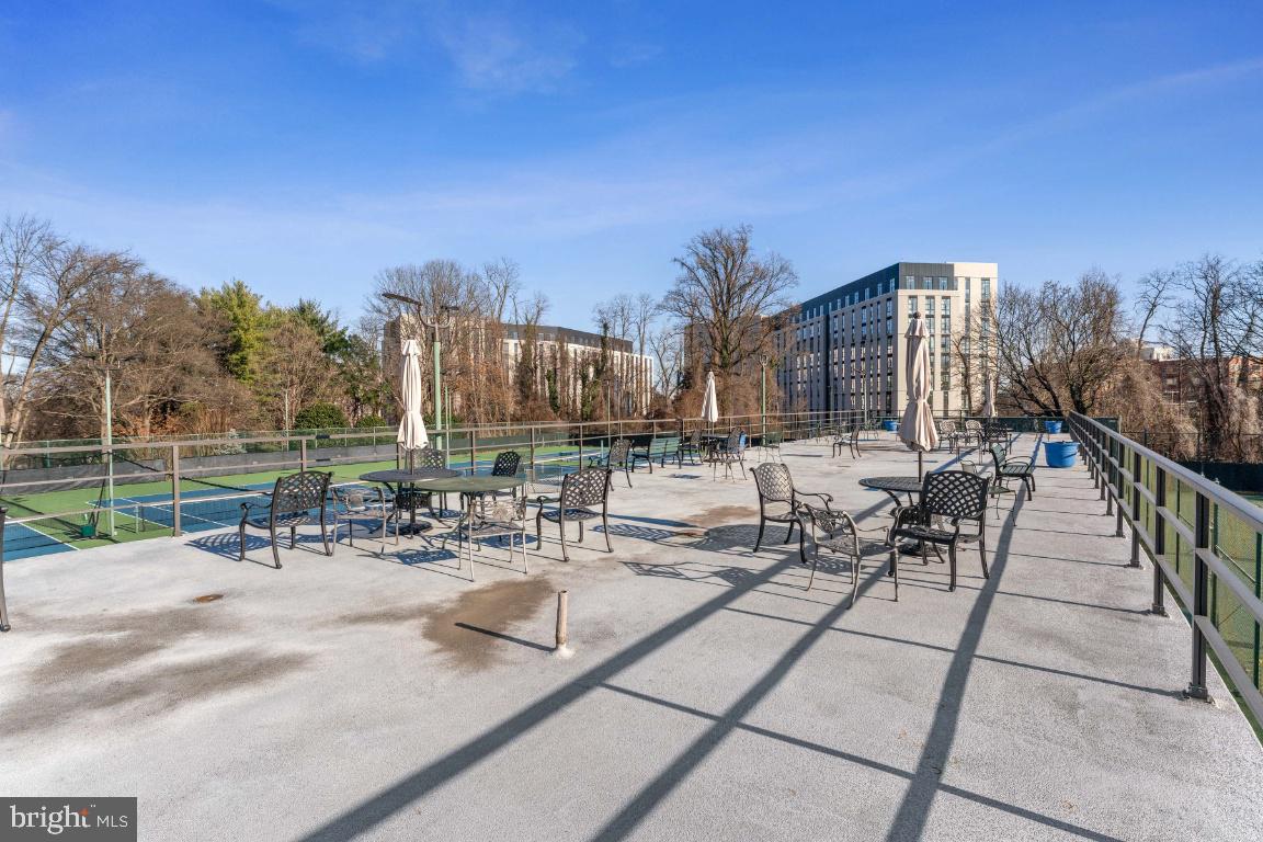 5225 Pooks Hill ROAD Unit: 406S