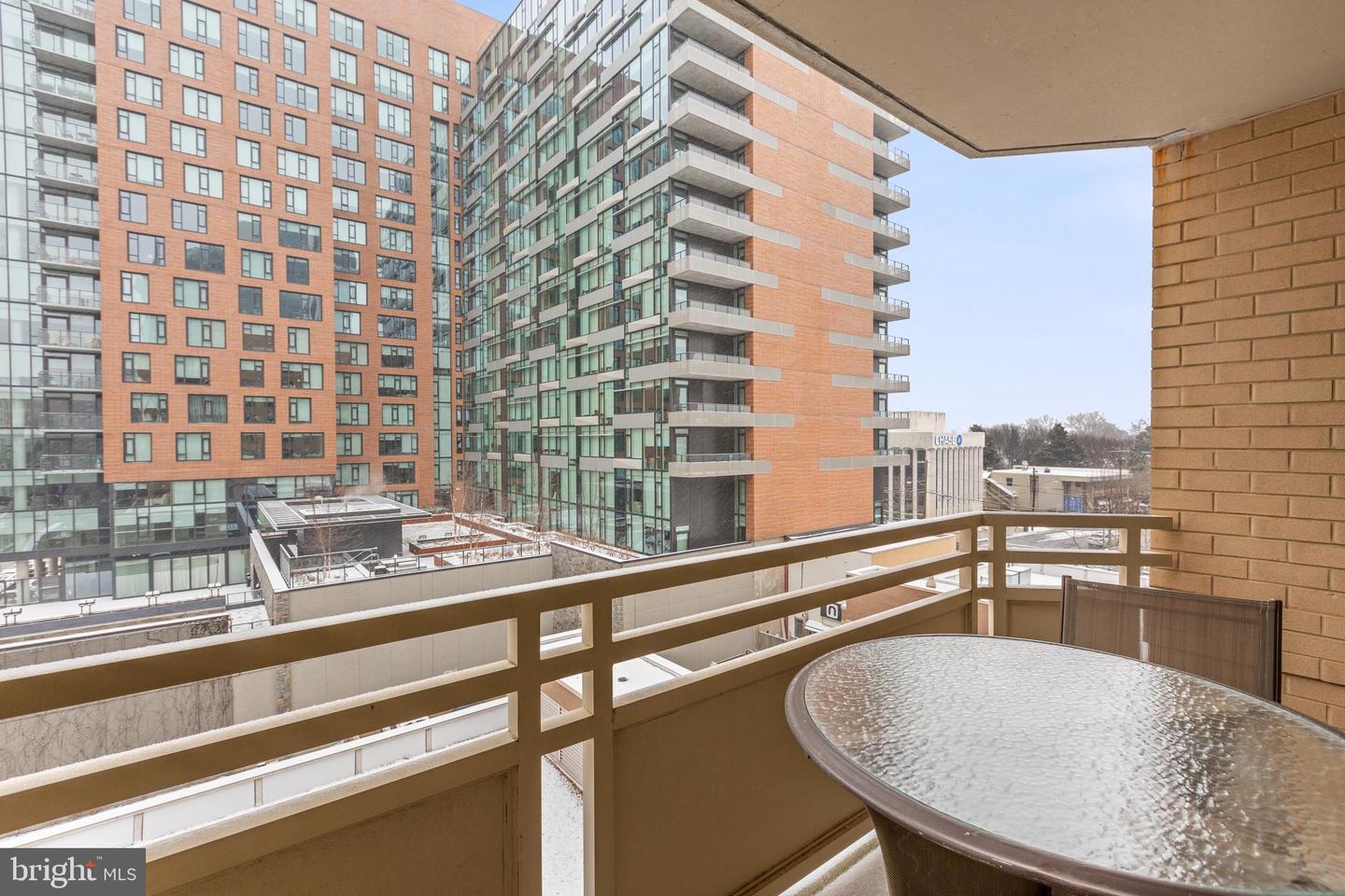 4801 Fairmont AVENUE Unit: 512