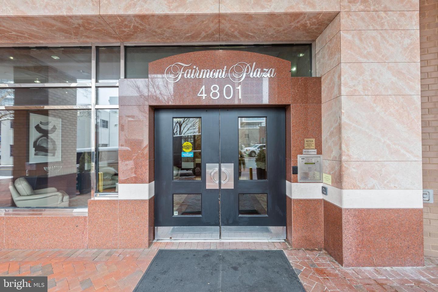 4801 Fairmont AVENUE Unit: 512