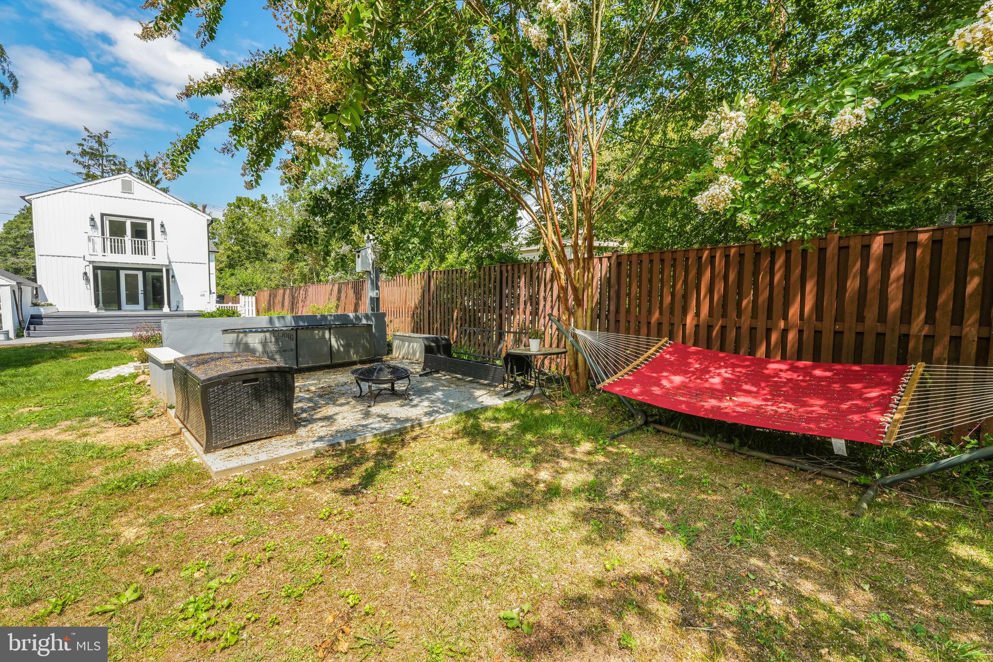 6708 Wilson Lane Ln