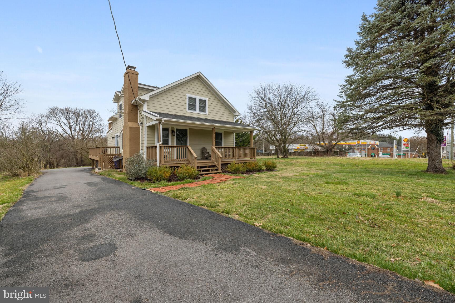 14010 Darnestown Rd