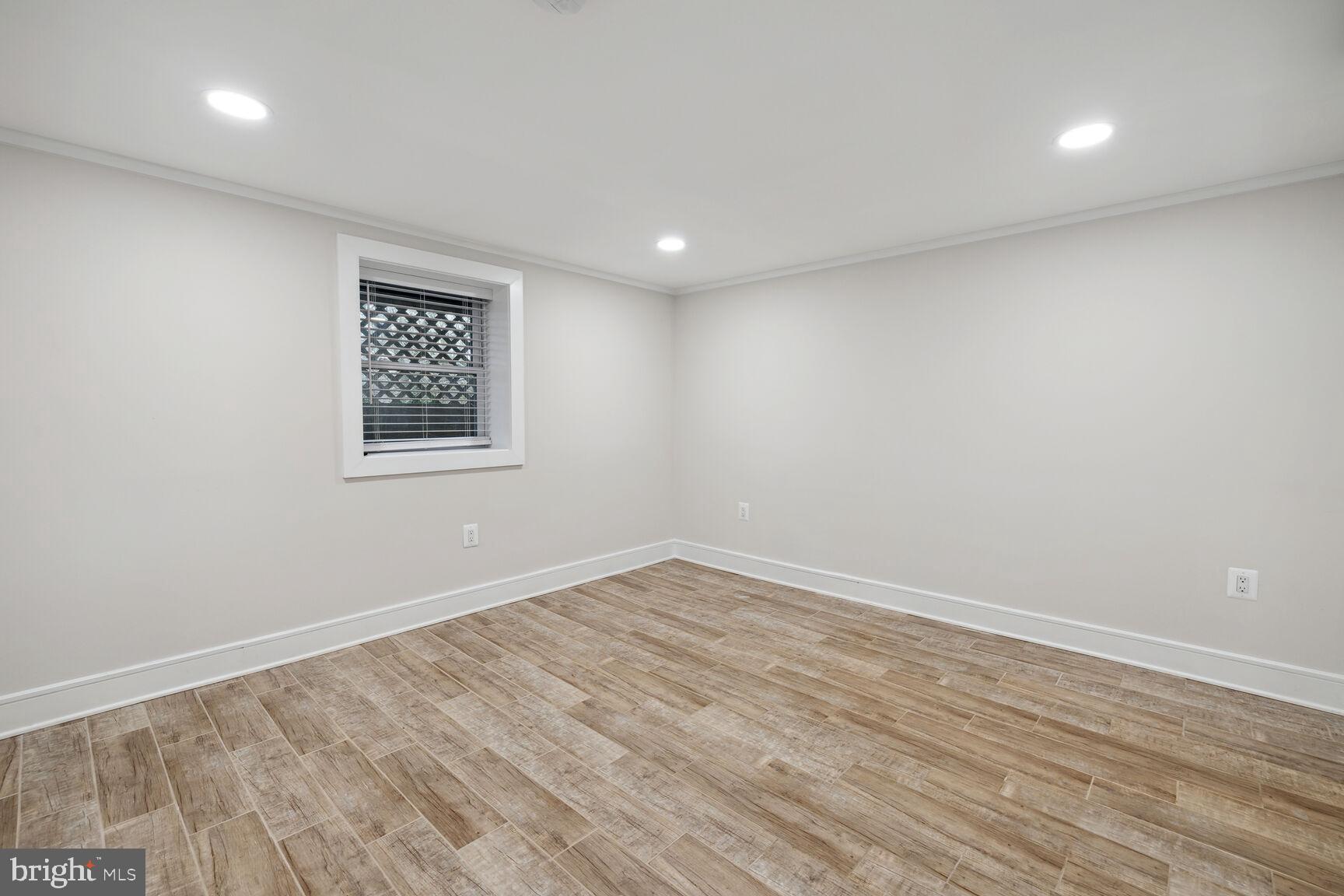 14010 Darnestown Rd
