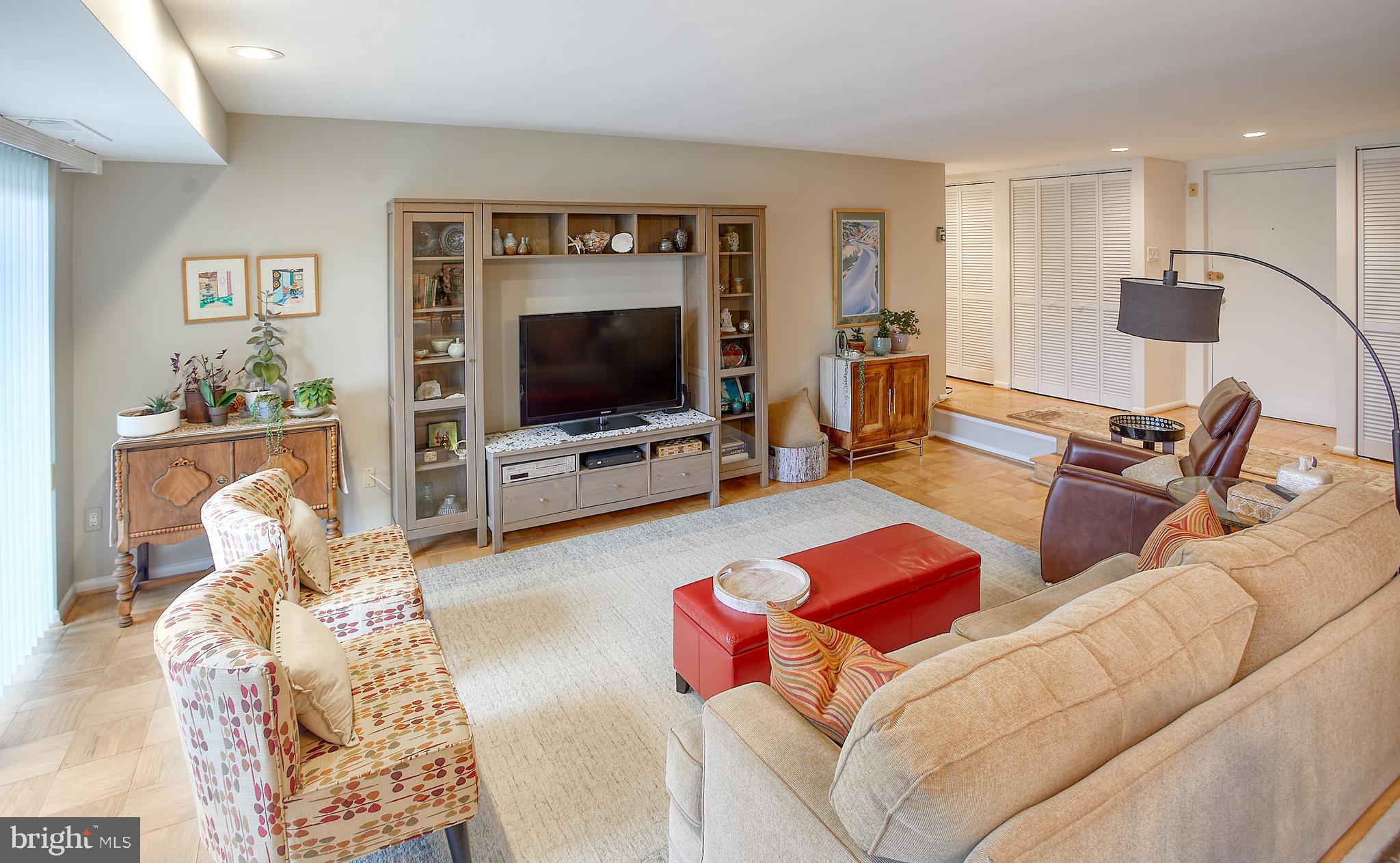 9900 Georgia Ave #27-206