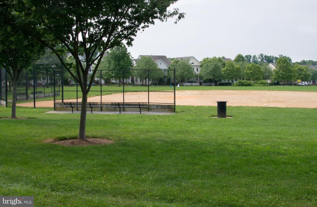123 Pasture Side Way