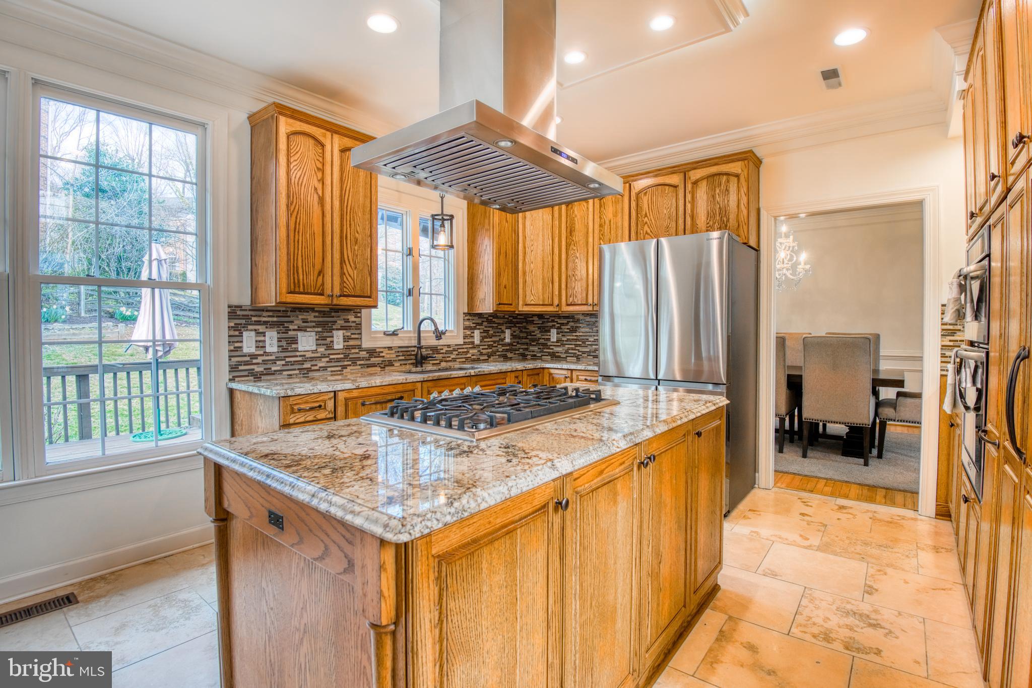 1 Foxwood Ct