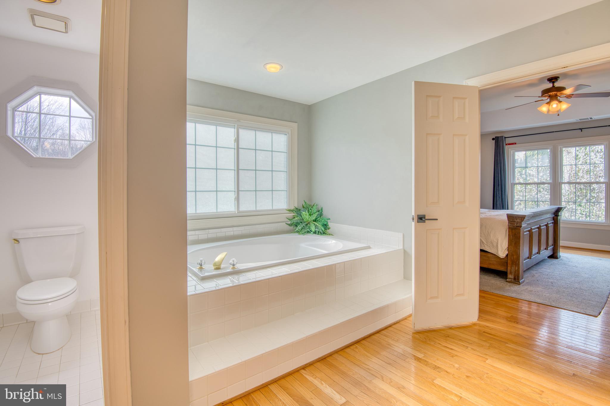 1 Foxwood Ct