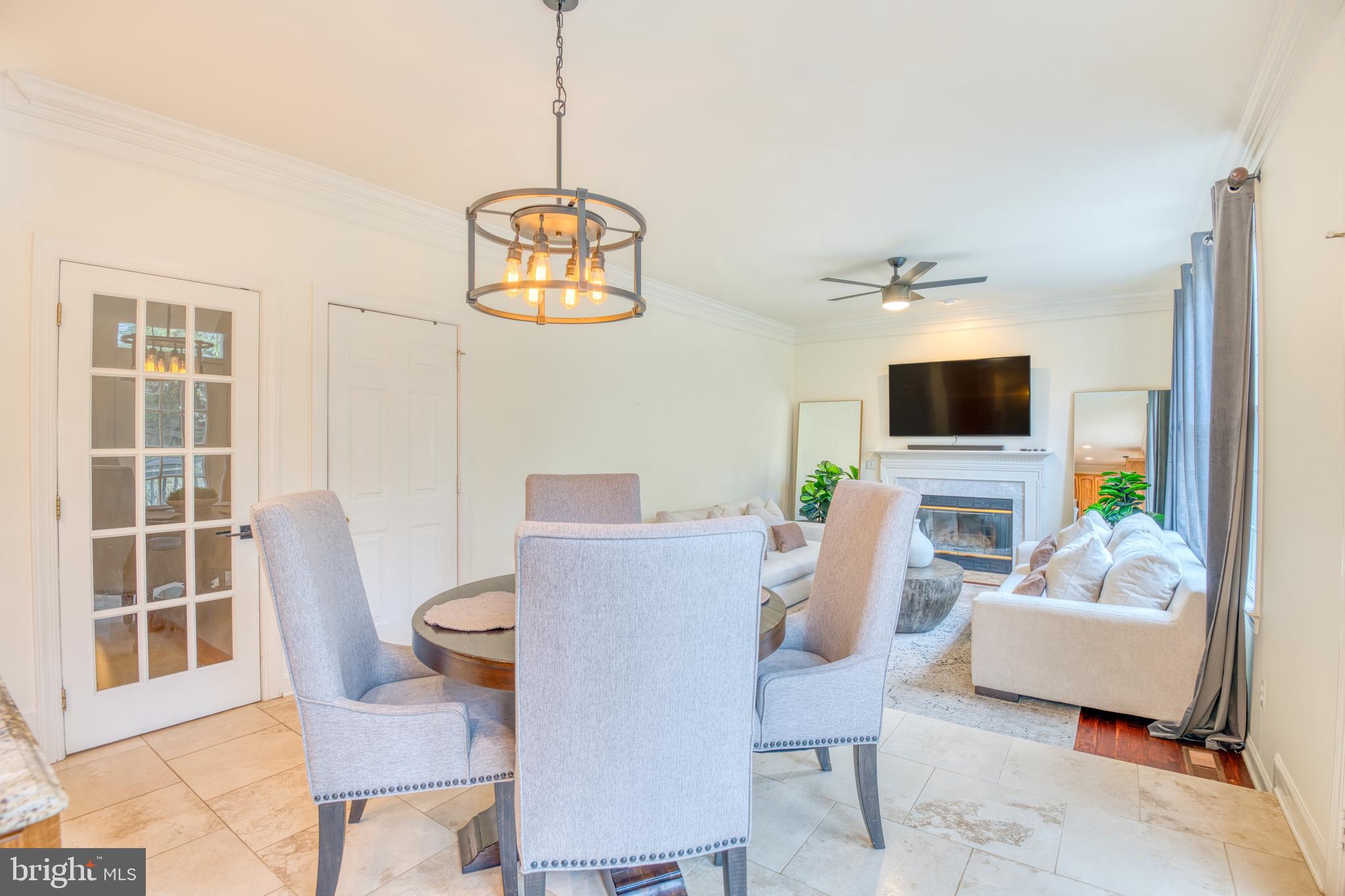 1 Foxwood Ct