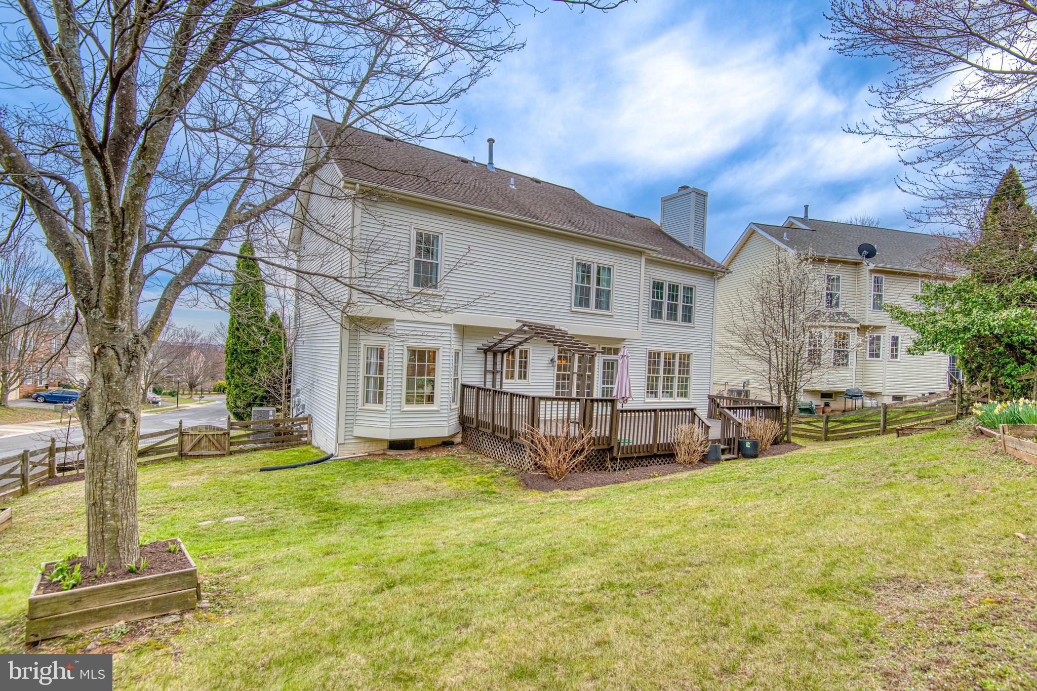 1 Foxwood Ct