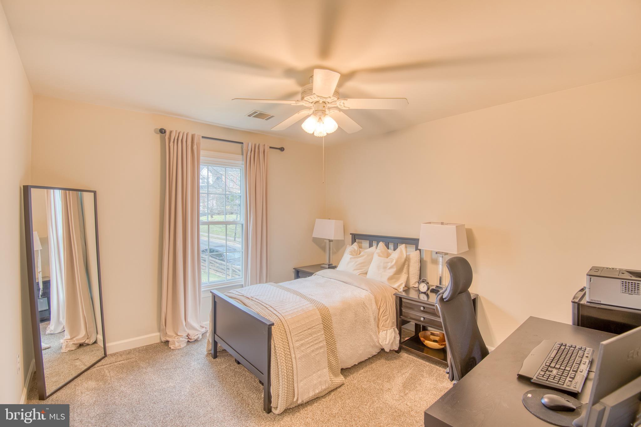 1 Foxwood Ct