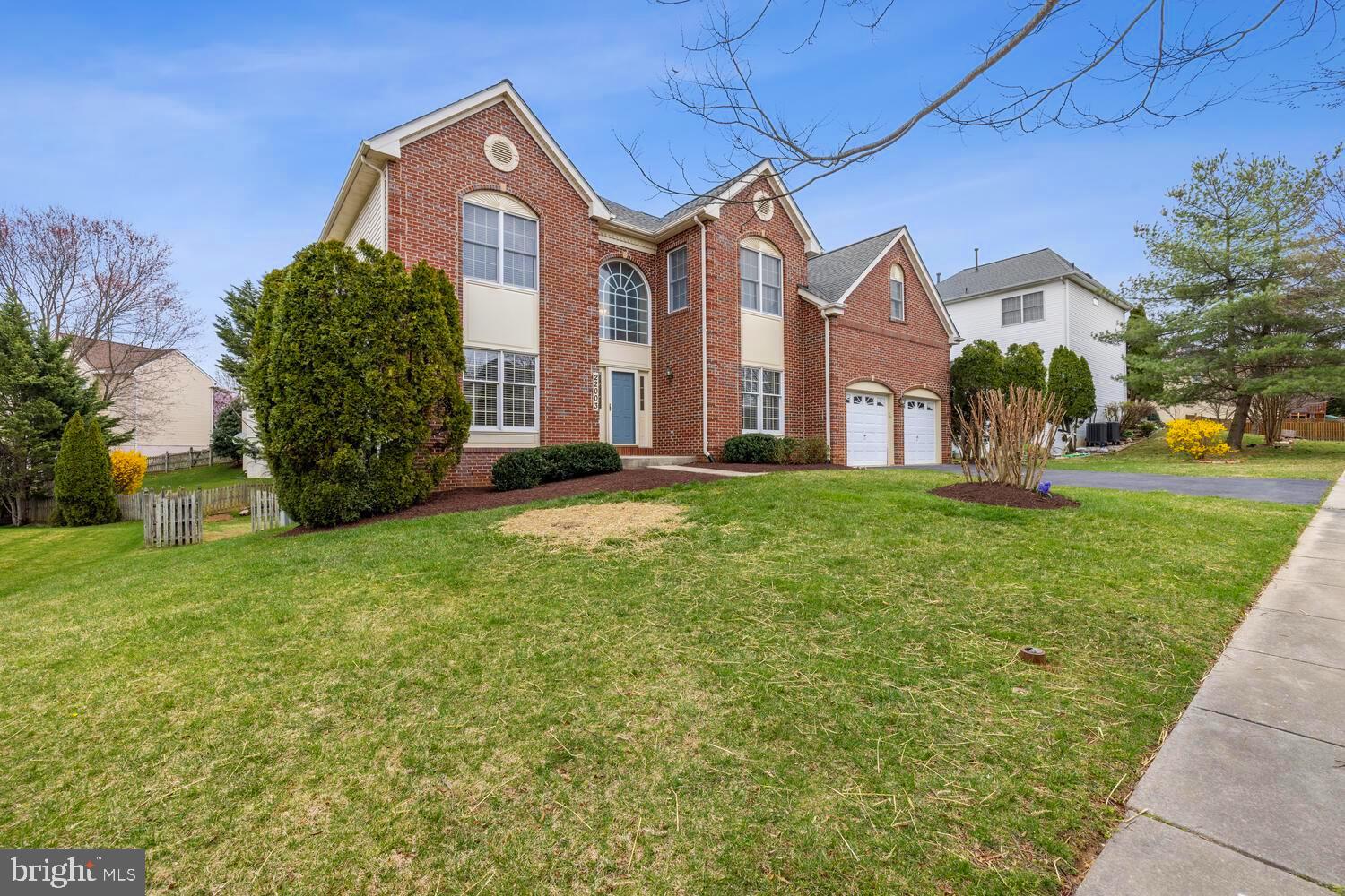22003 White Trellis Ln