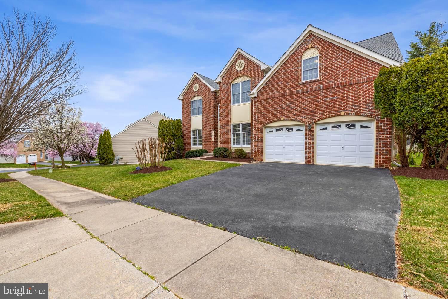 22003 White Trellis Ln