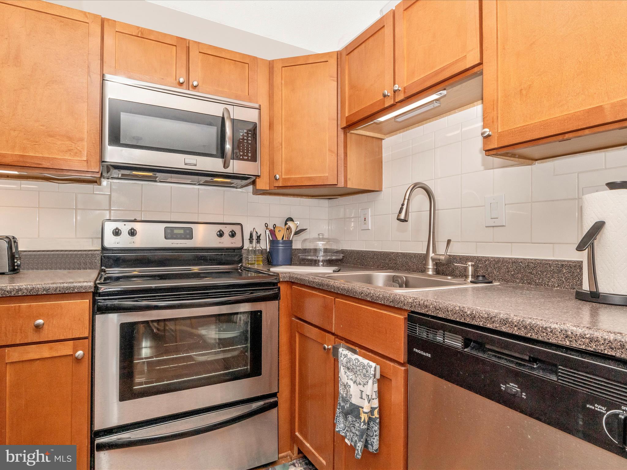 19925 Stoney Point Way