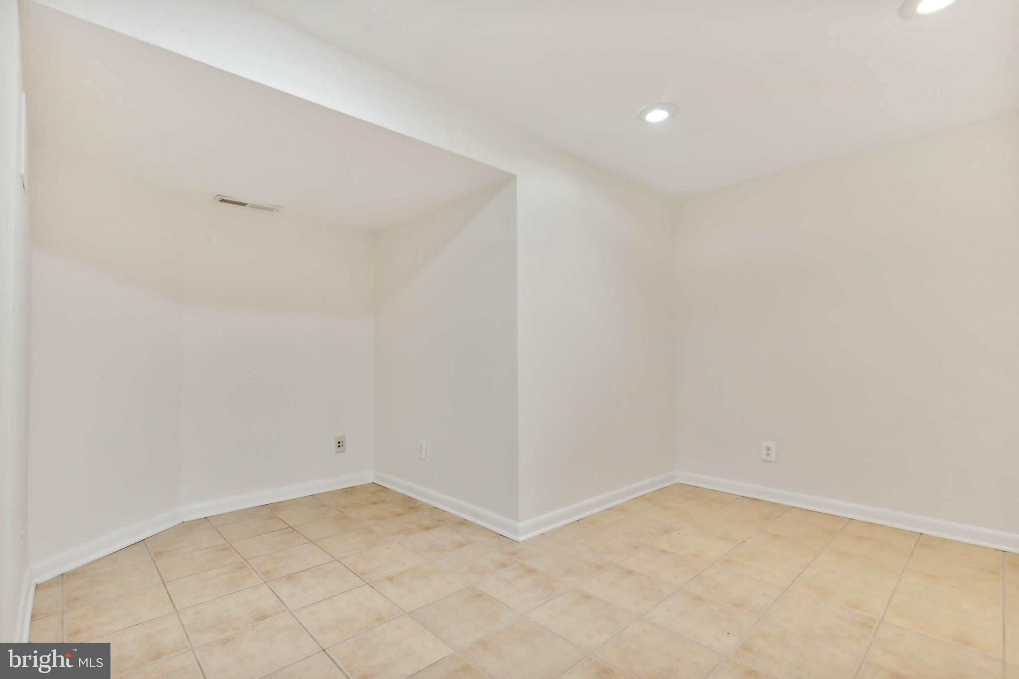 11212 Ashley Dr