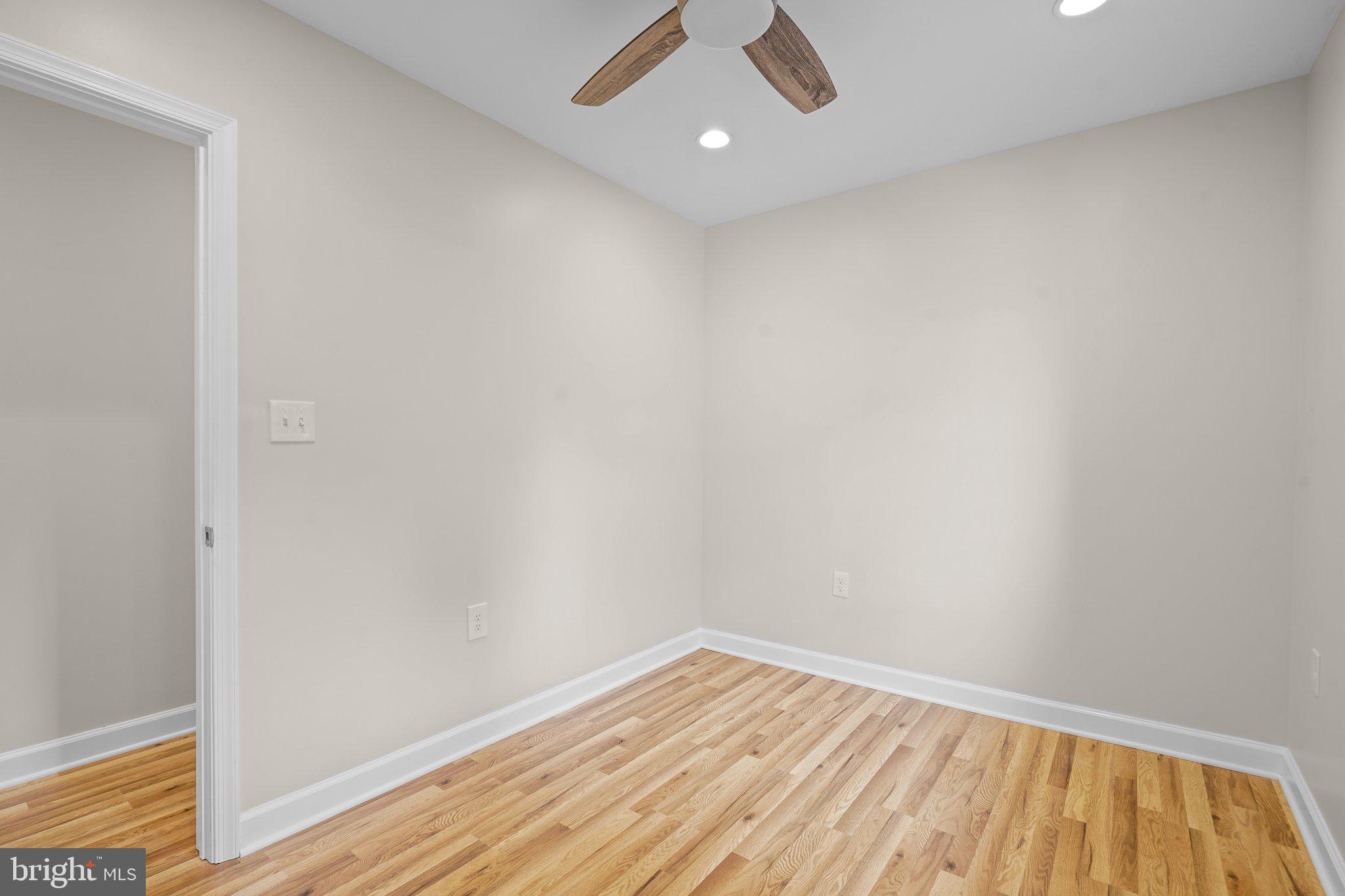 8407 Tahona Dr