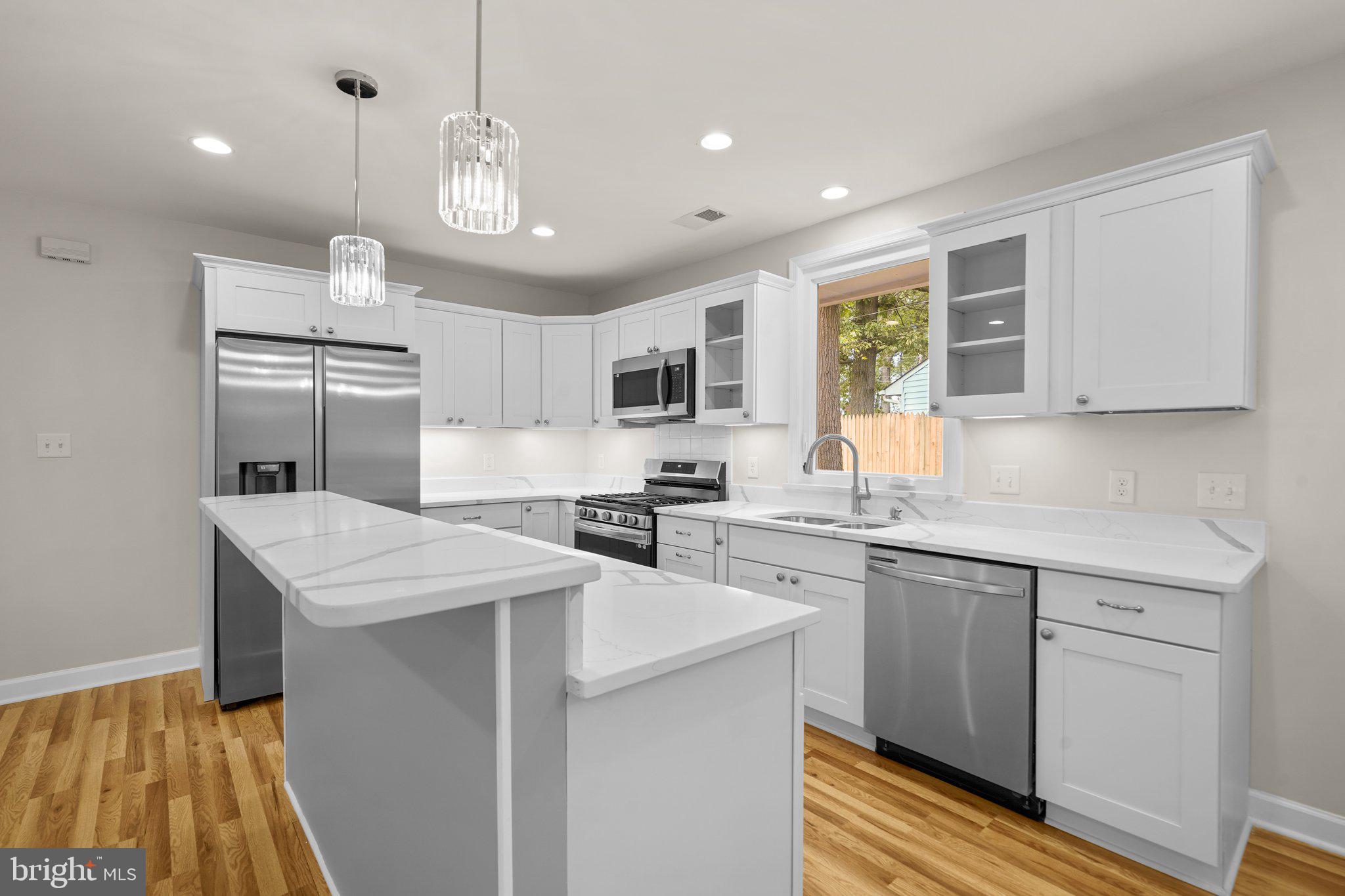 8407 Tahona Dr