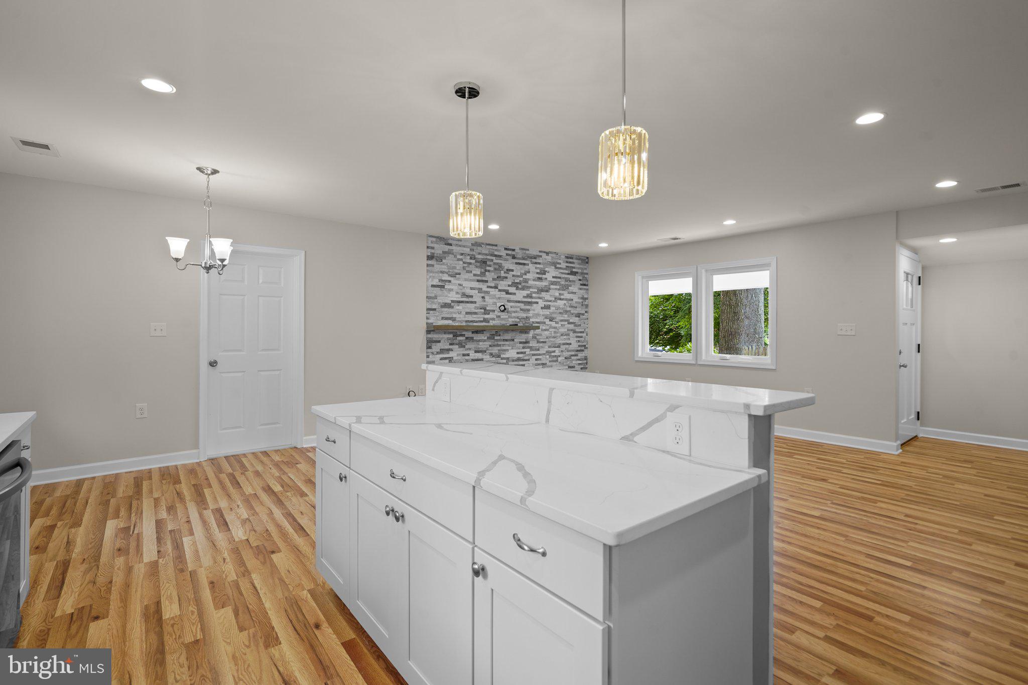 8407 Tahona Dr