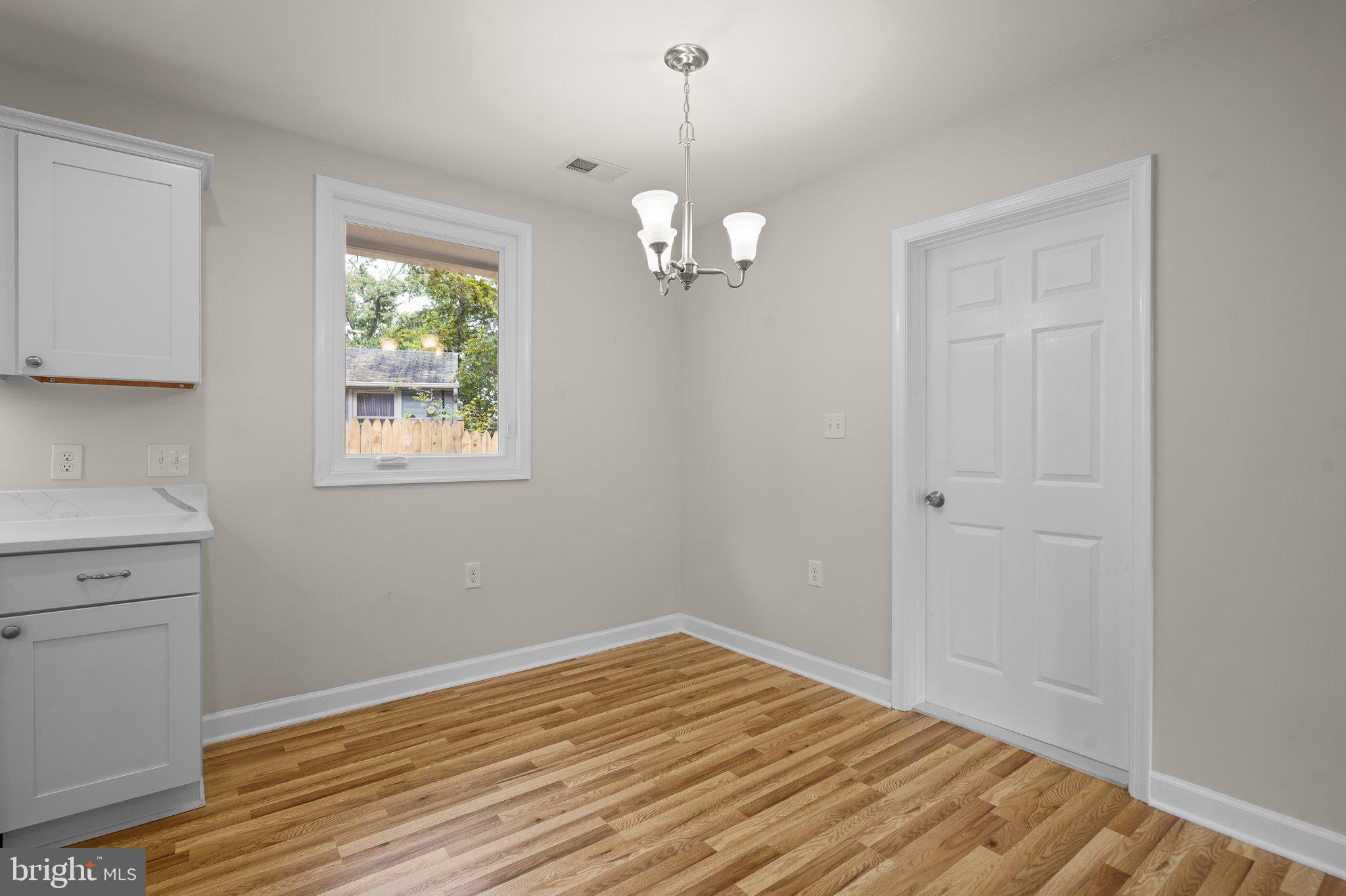 8407 Tahona Dr