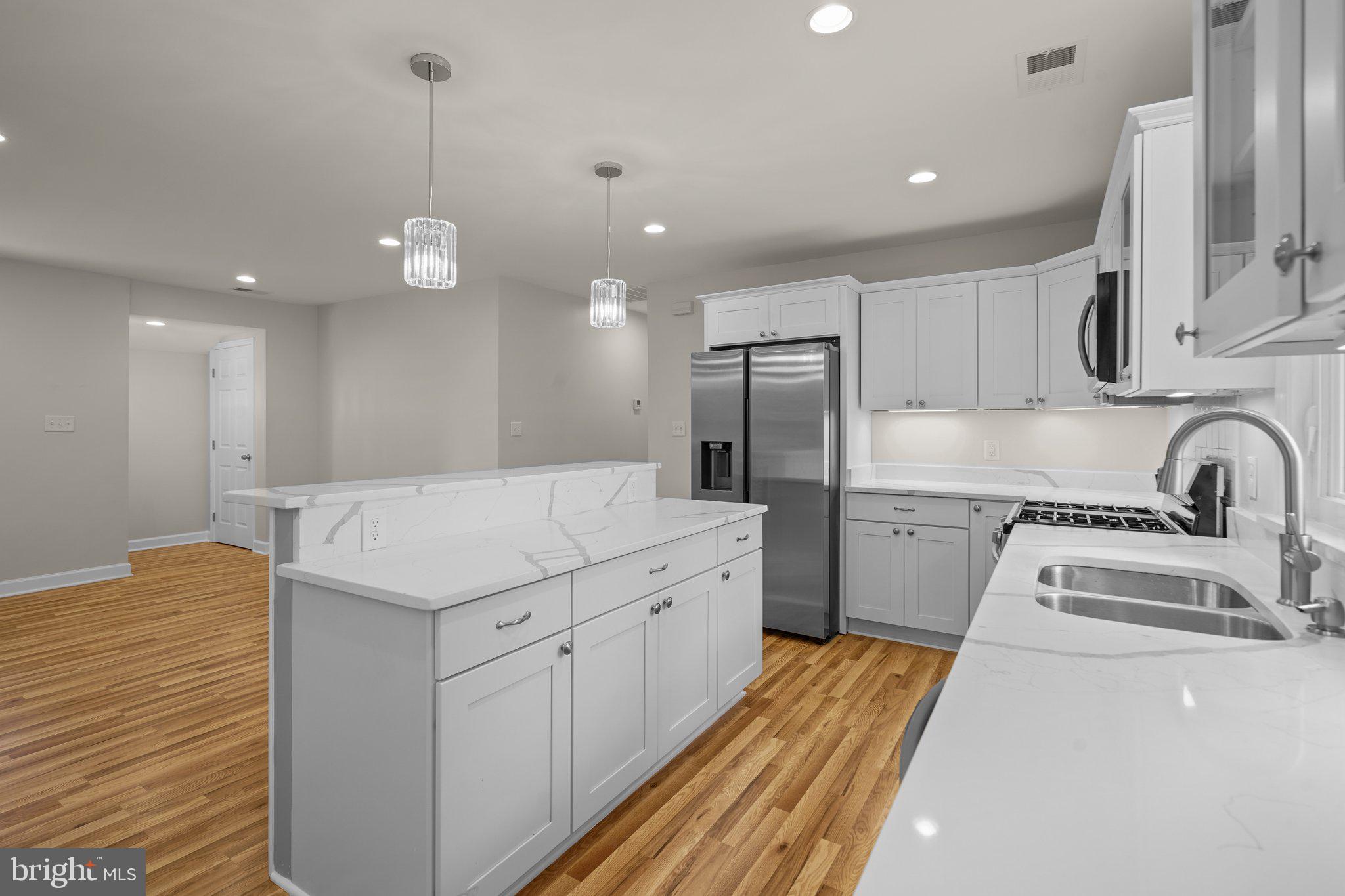 8407 Tahona Dr