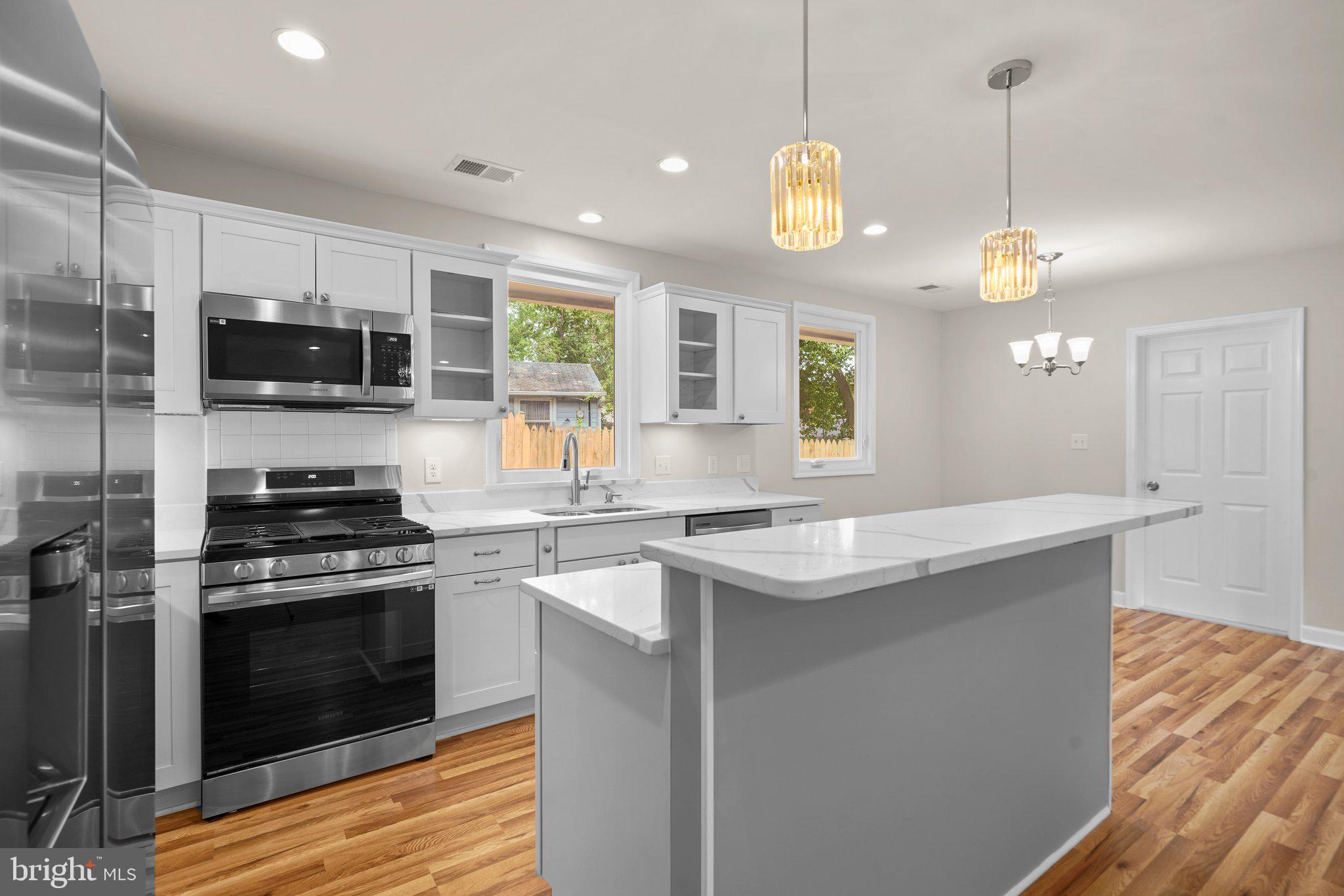8407 Tahona Dr