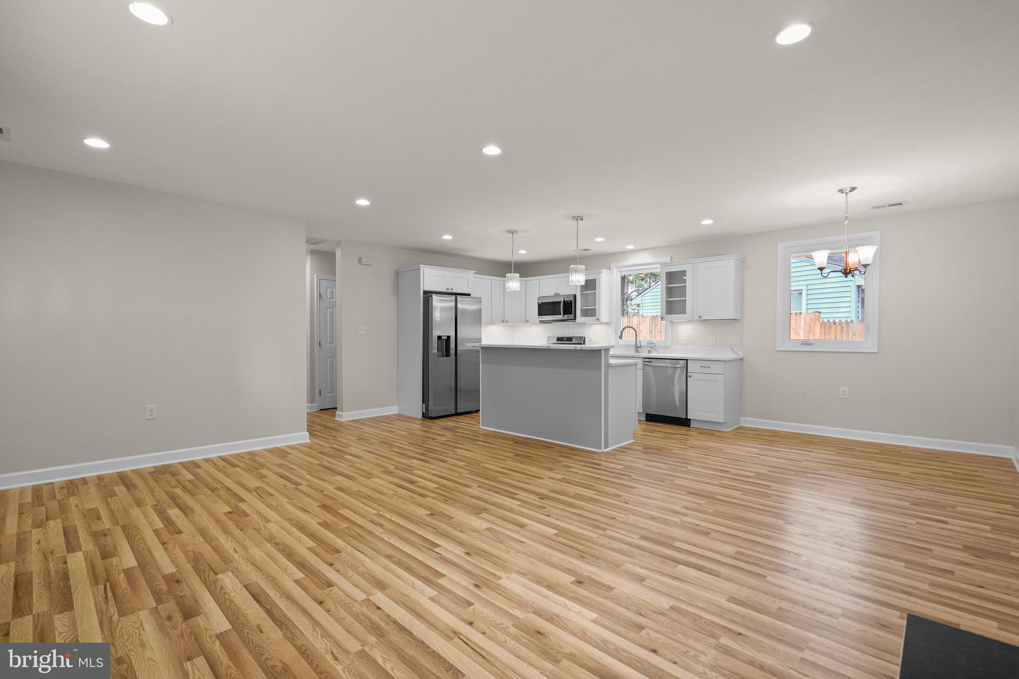 8407 Tahona Dr