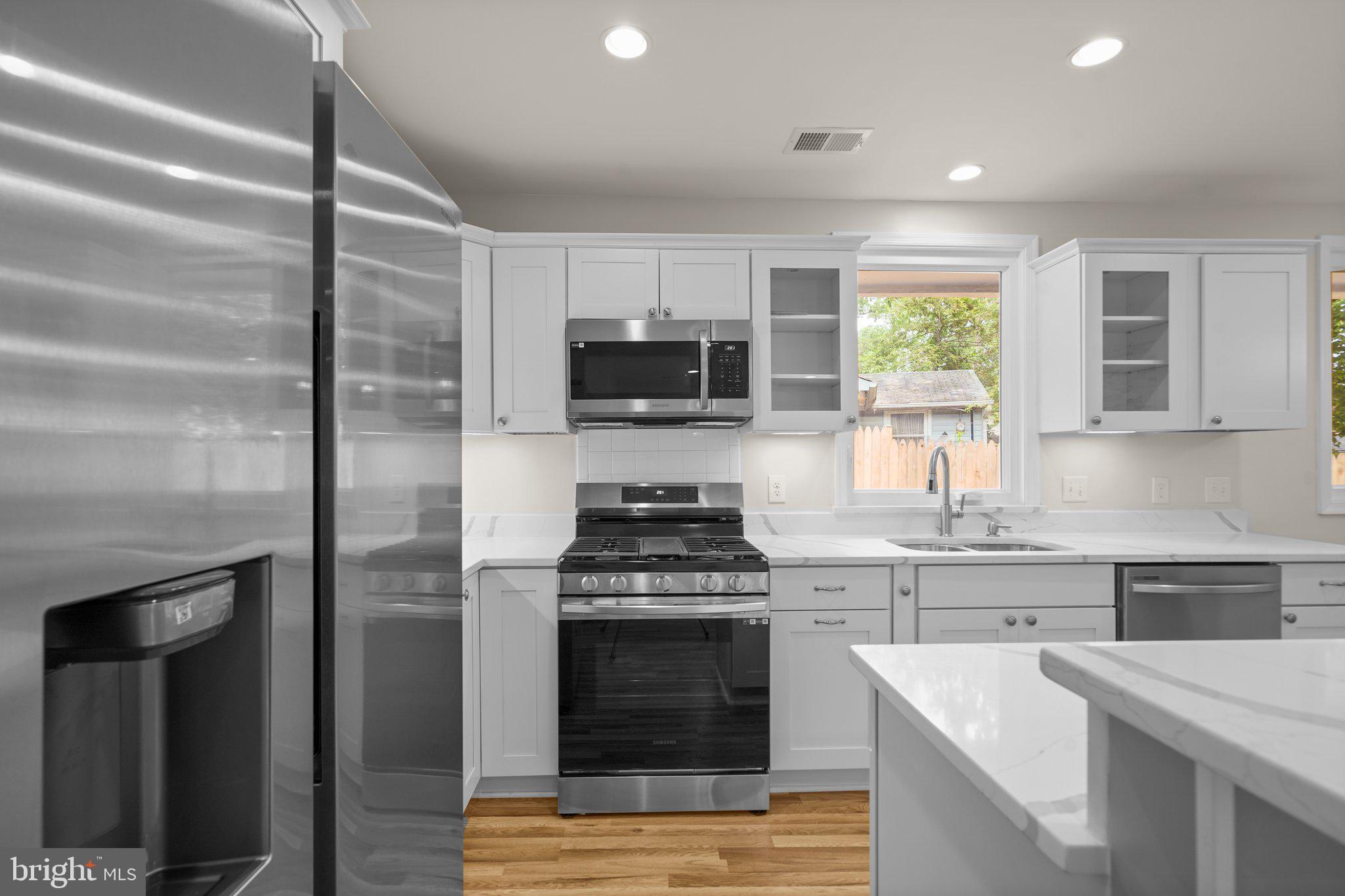 8407 Tahona Dr