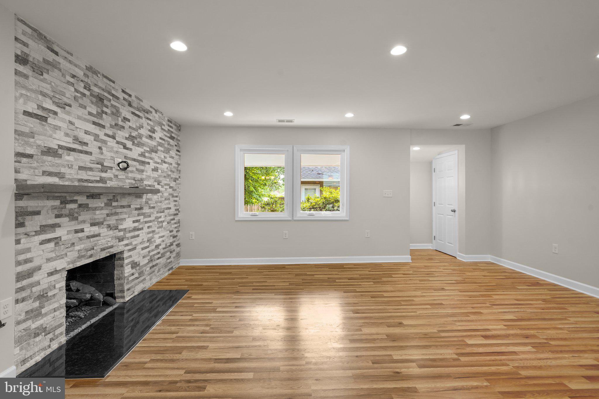 8407 Tahona Dr