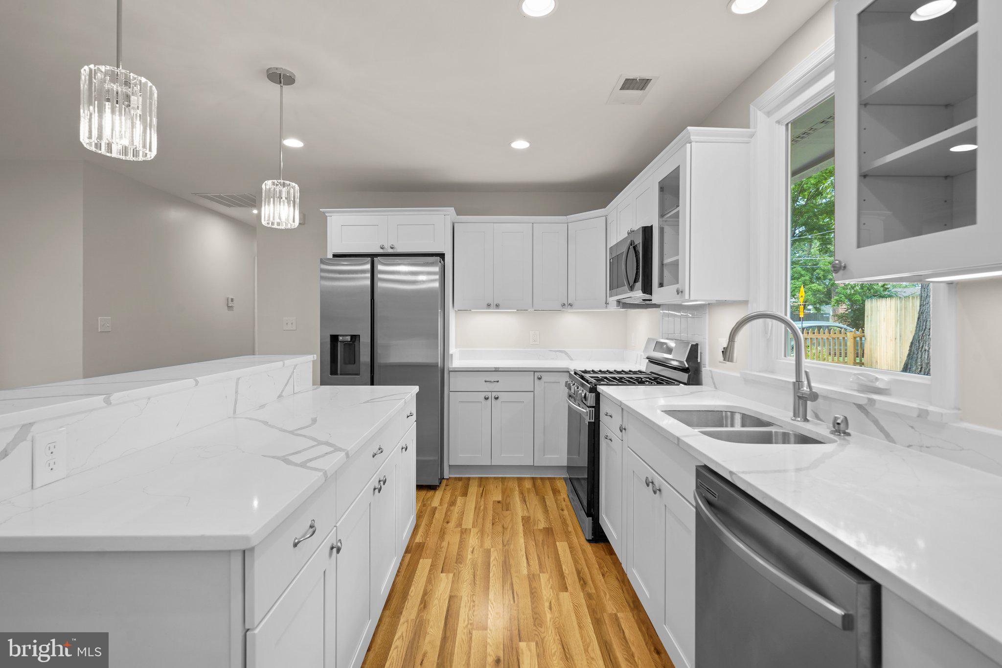 8407 Tahona Dr