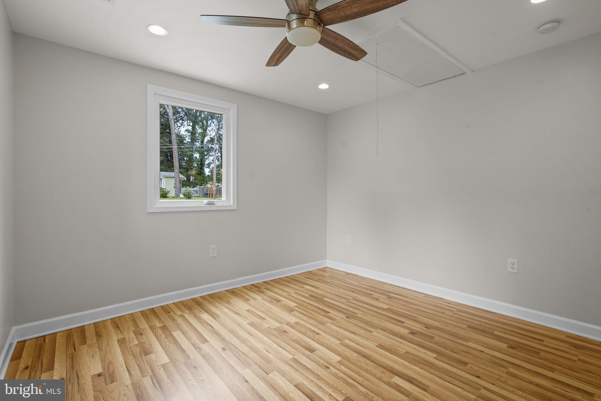 8407 Tahona Dr