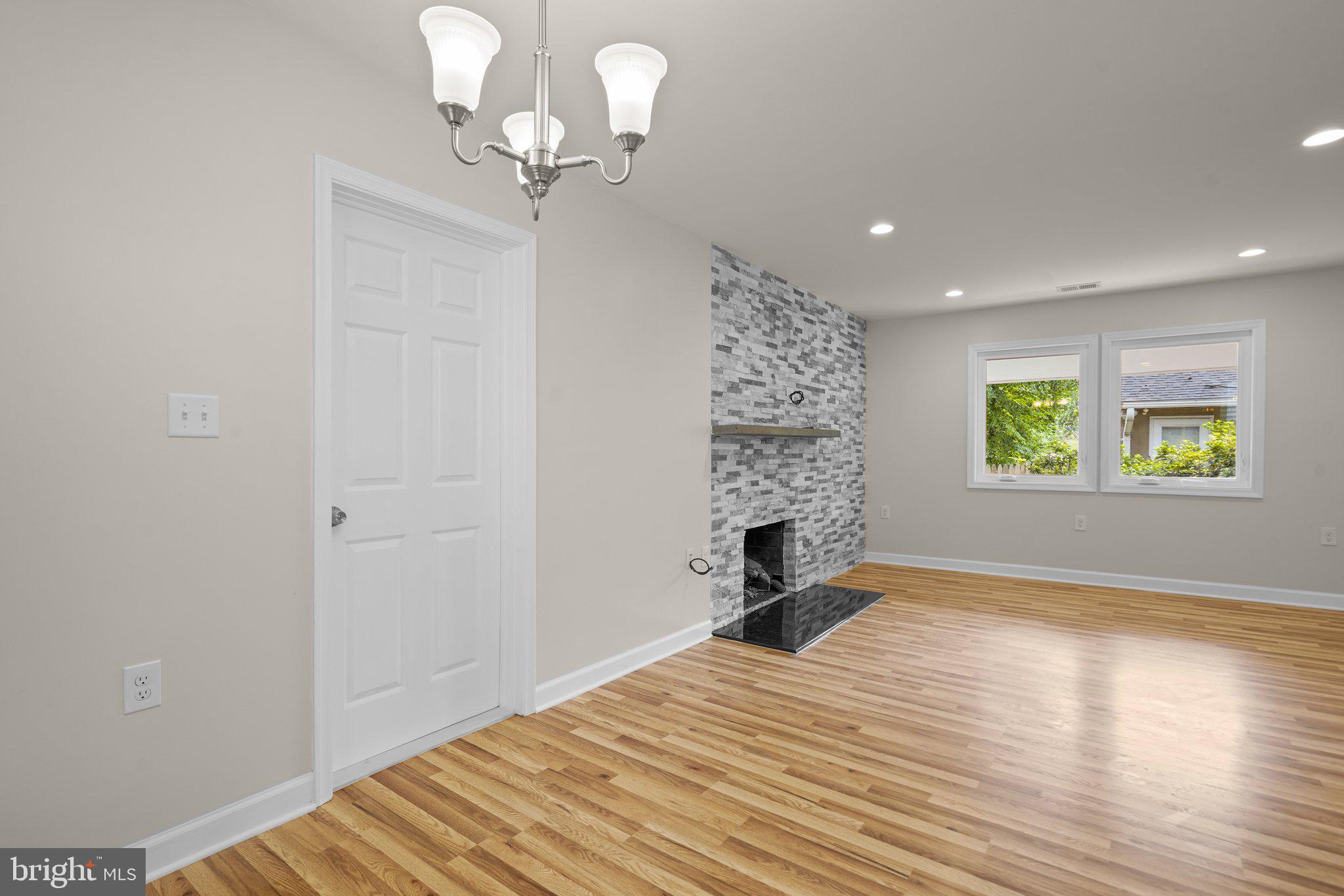 8407 Tahona Dr
