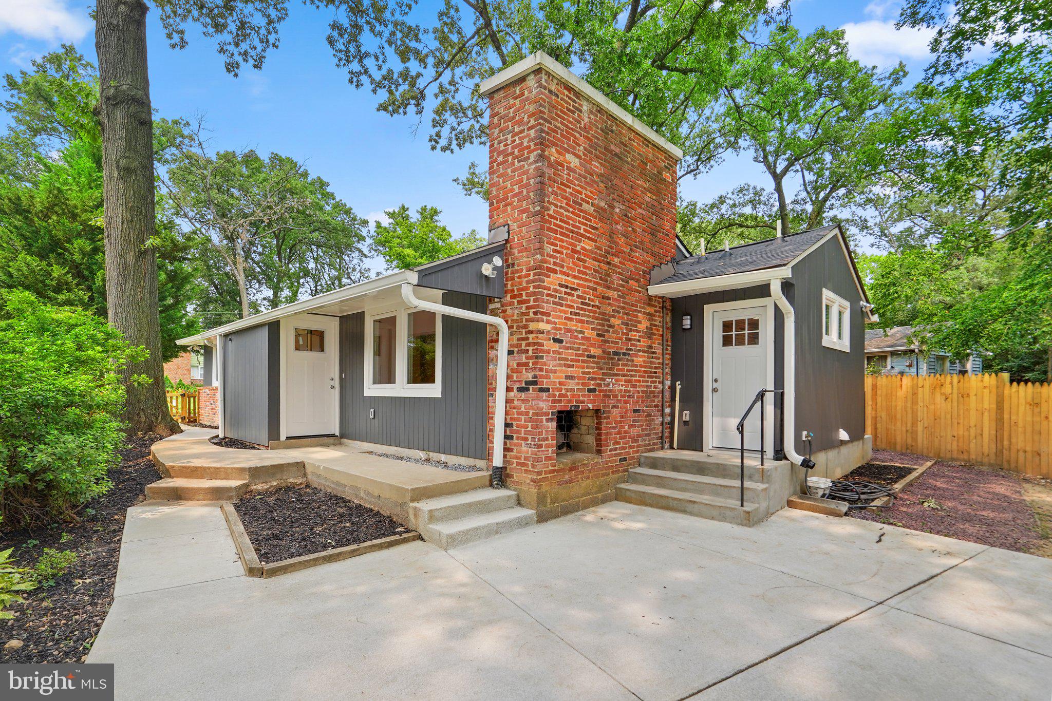 8407 Tahona Dr