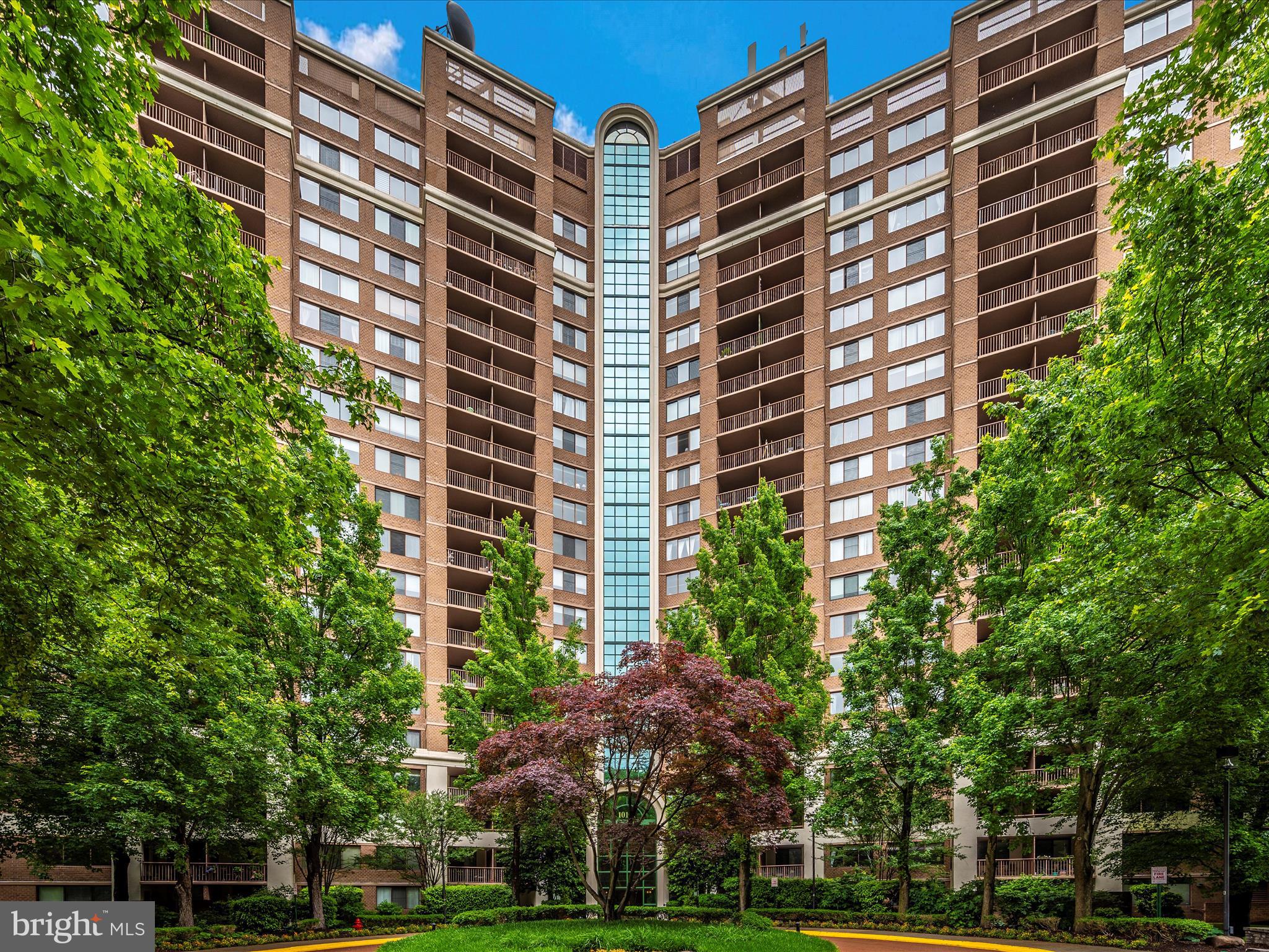 10101 Grosvenor Pl #612