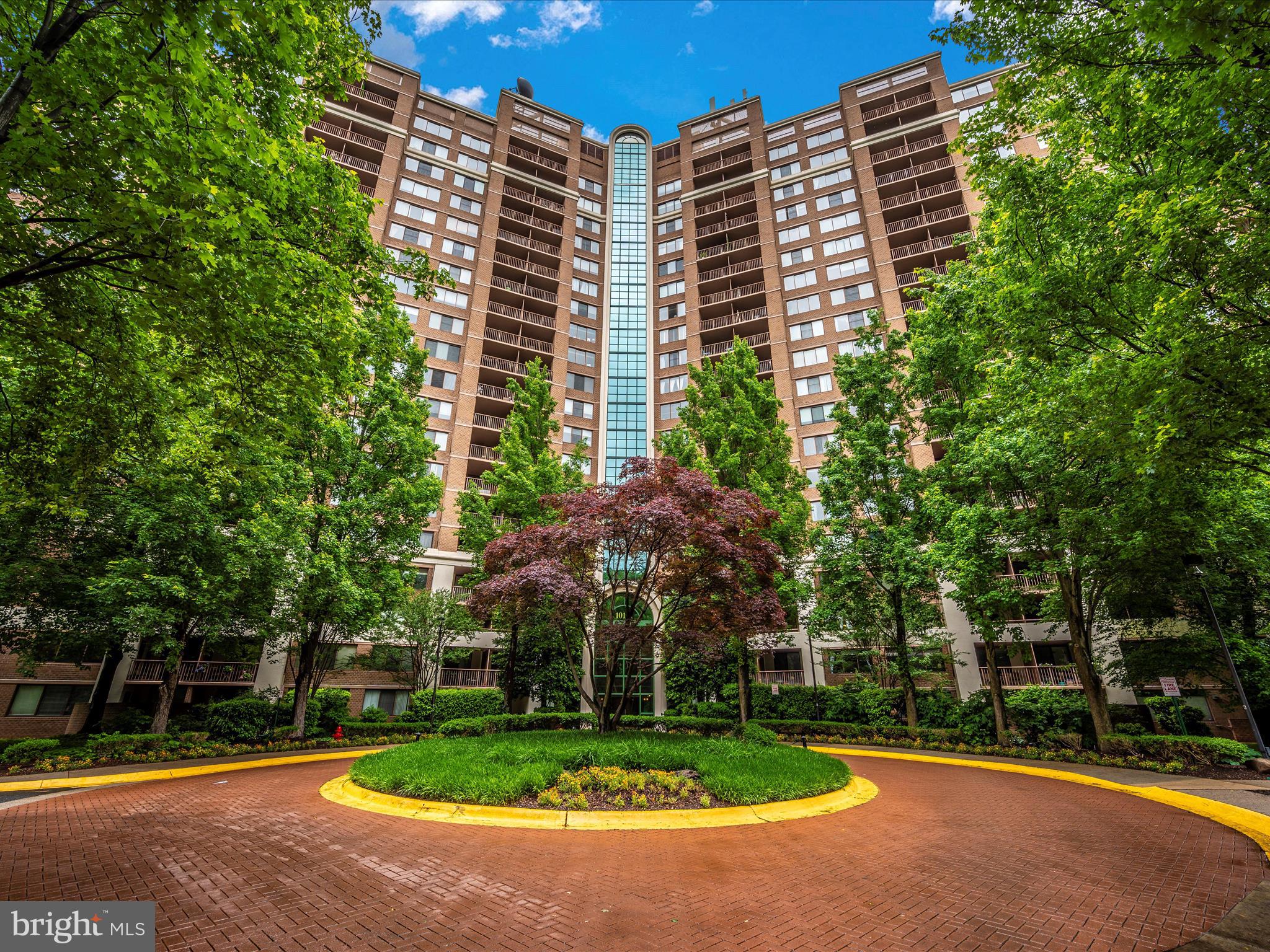 10101 Grosvenor Pl #612