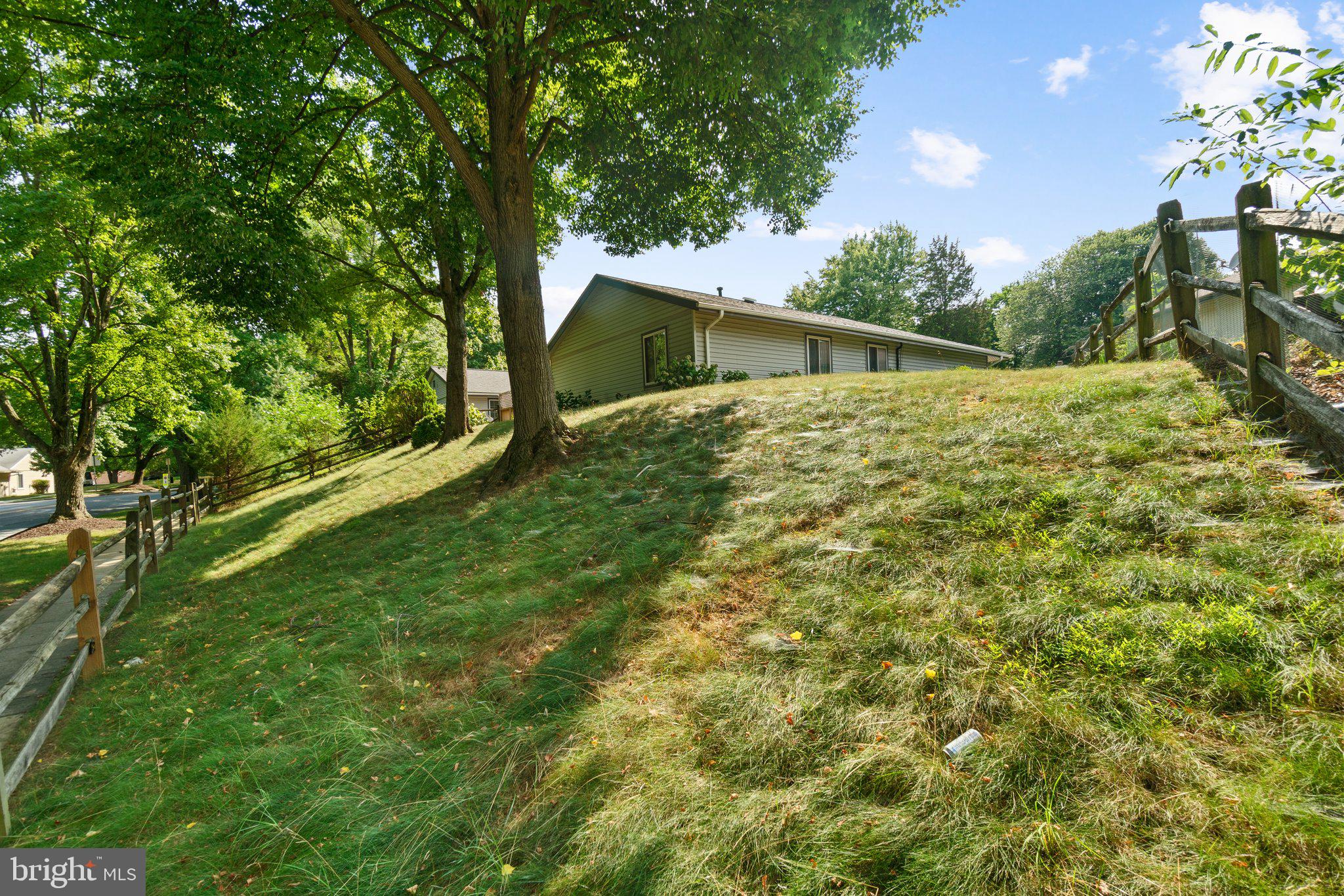 14911 Hydrus Rd