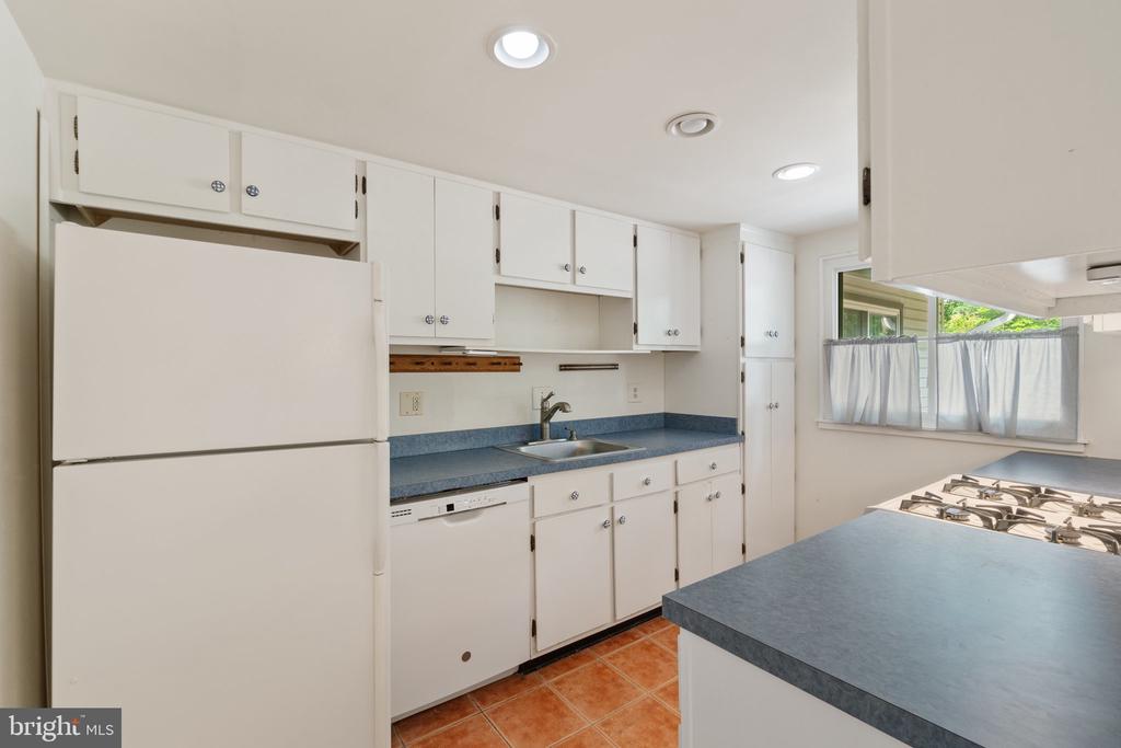 14911 Hydrus Rd