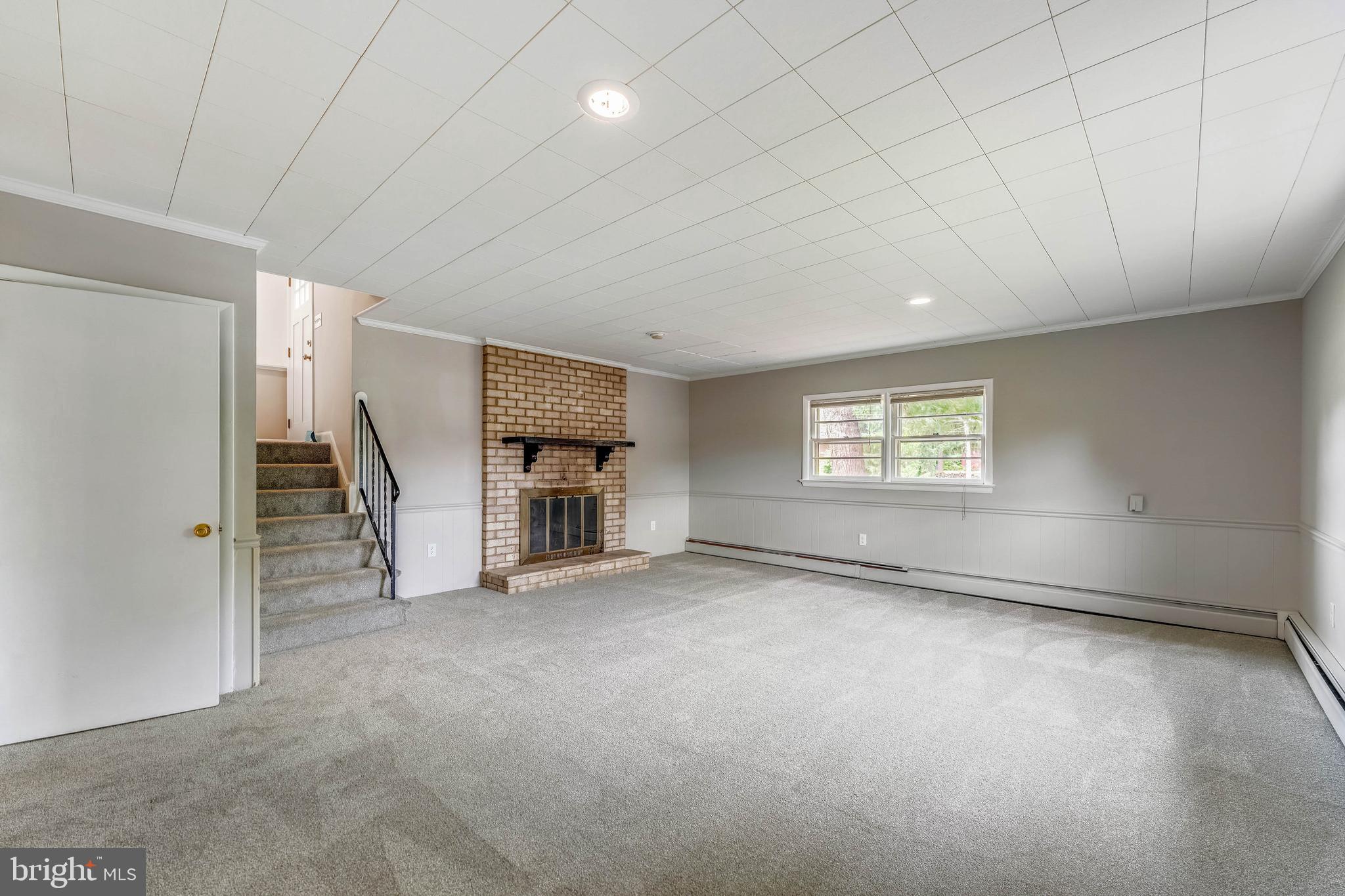 9109 Rosemont Dr