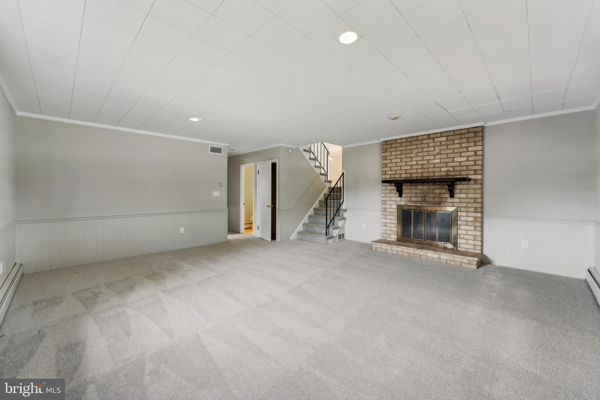 9109 Rosemont Dr
