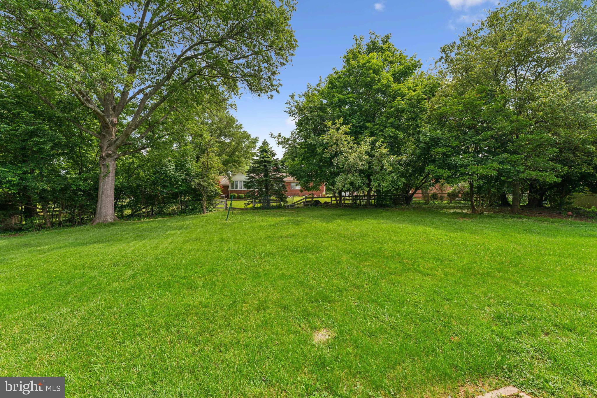 9109 Rosemont Dr