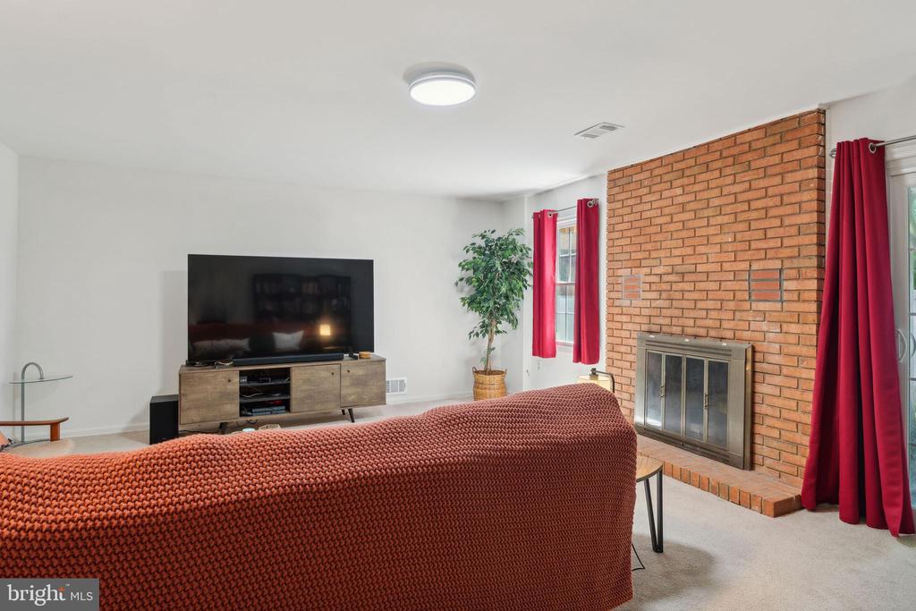 1507 Ivystone Ct