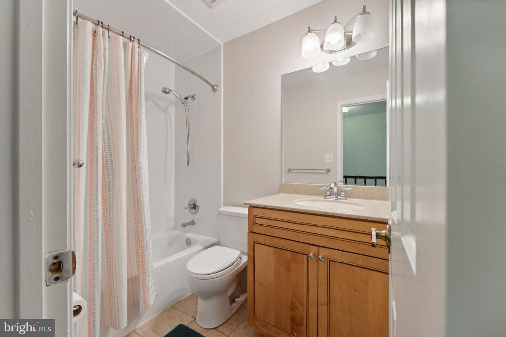 1507 Ivystone Ct