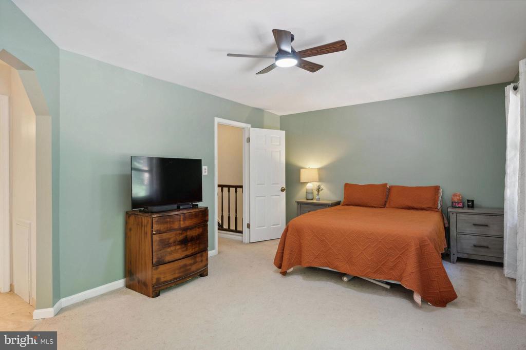 1507 Ivystone Ct