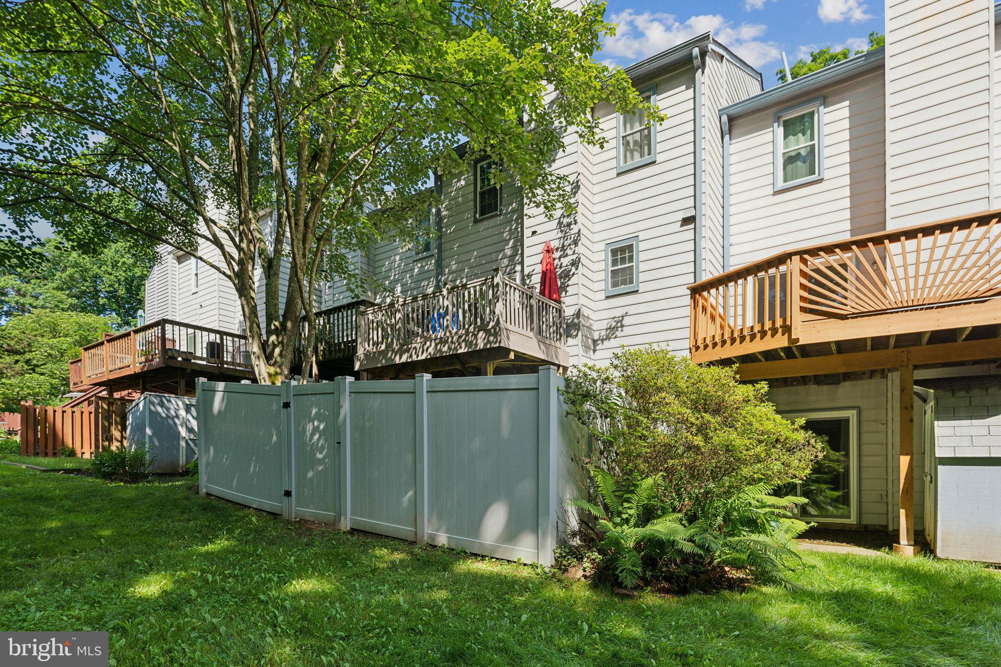 1507 Ivystone Ct