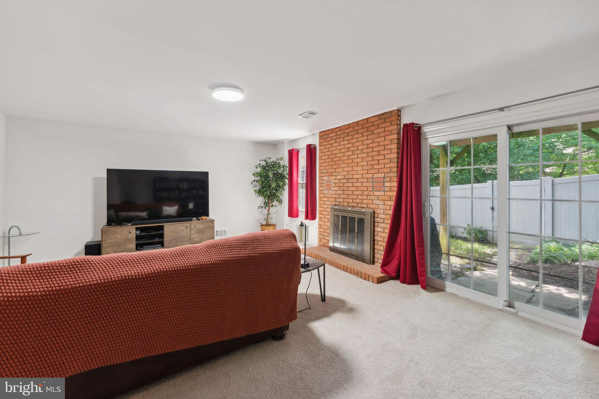 1507 Ivystone Ct