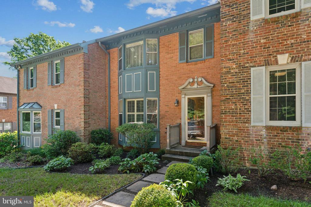1507 Ivystone Ct
