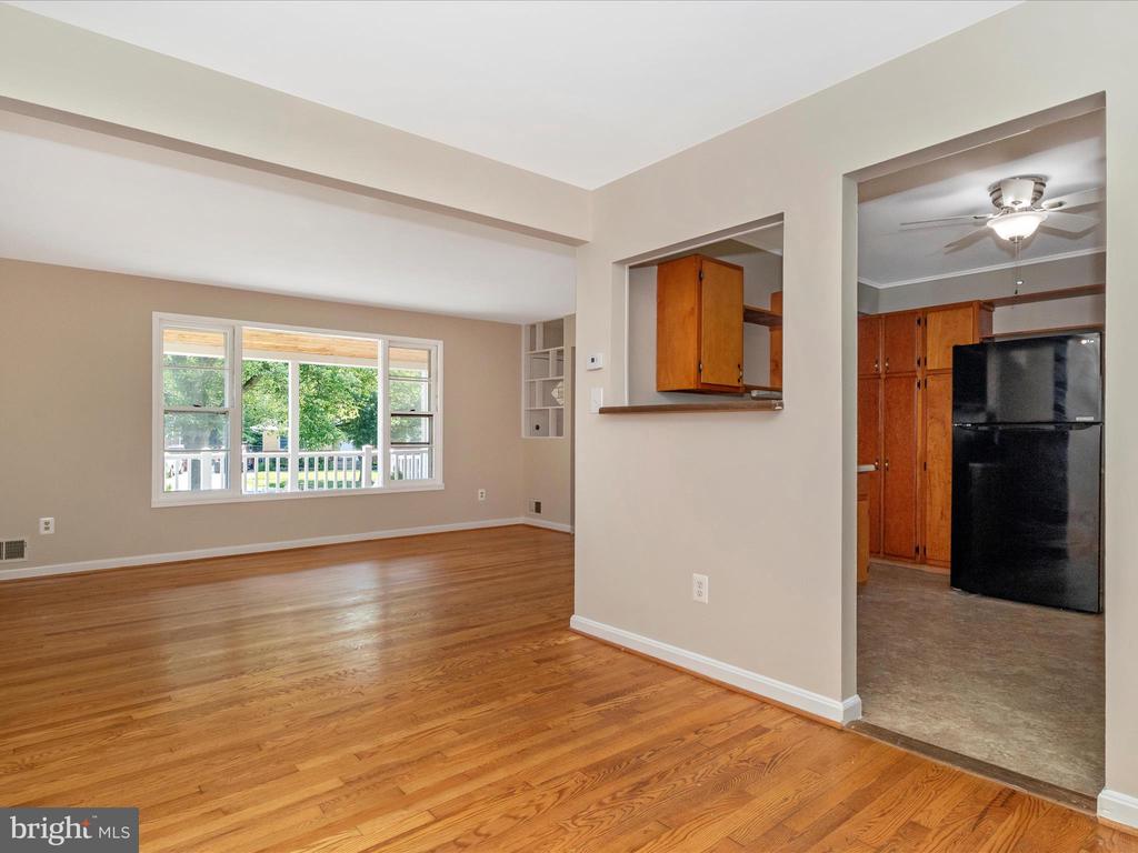 13418 Parkland Dr