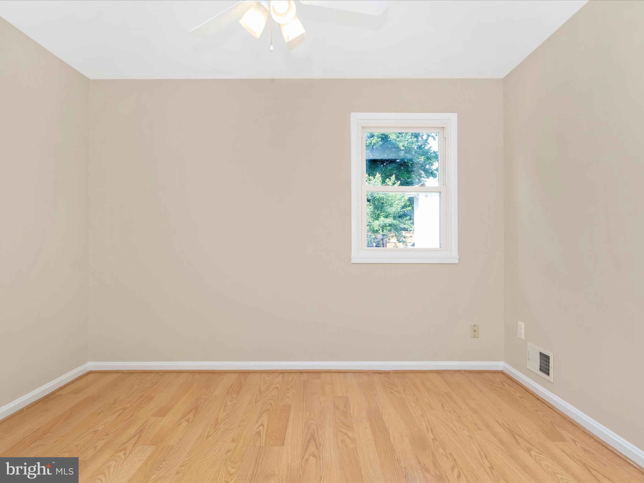 13418 Parkland Dr
